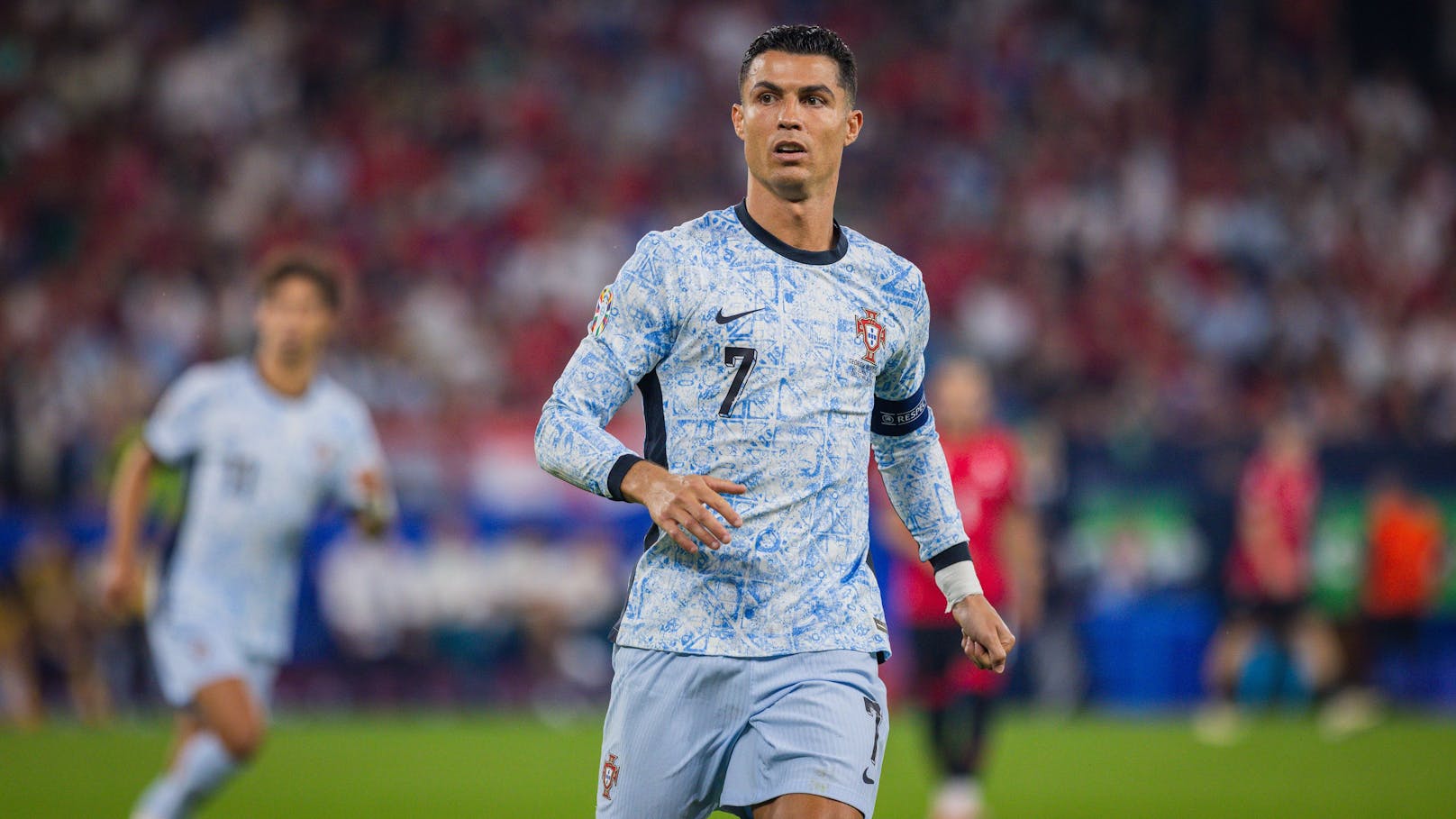 Ronaldo erfüllt krankem Flüchtlingskind Herzenswunsch
