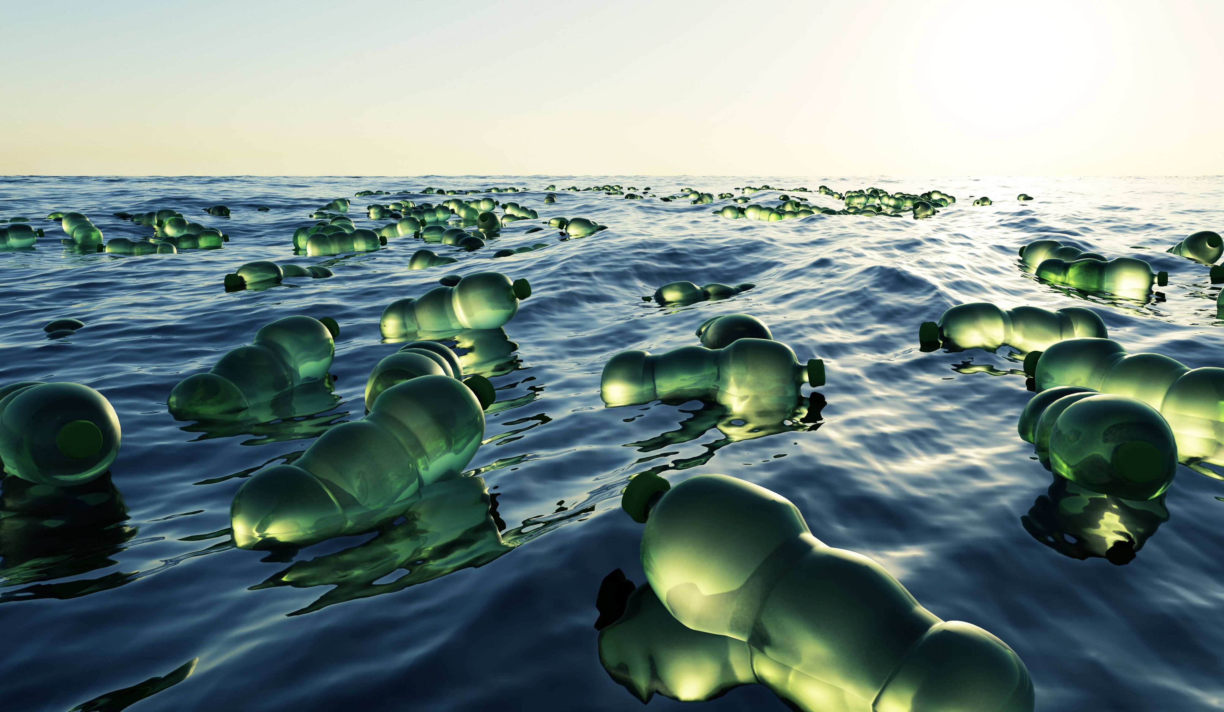 Fischer aus Sri Lanka haben Flaschen im Meer gefunden und daraus getrunken. Vier Fischer sind gestorben, zwei befinden sich in kritischem Zustand. (Symbolbild)