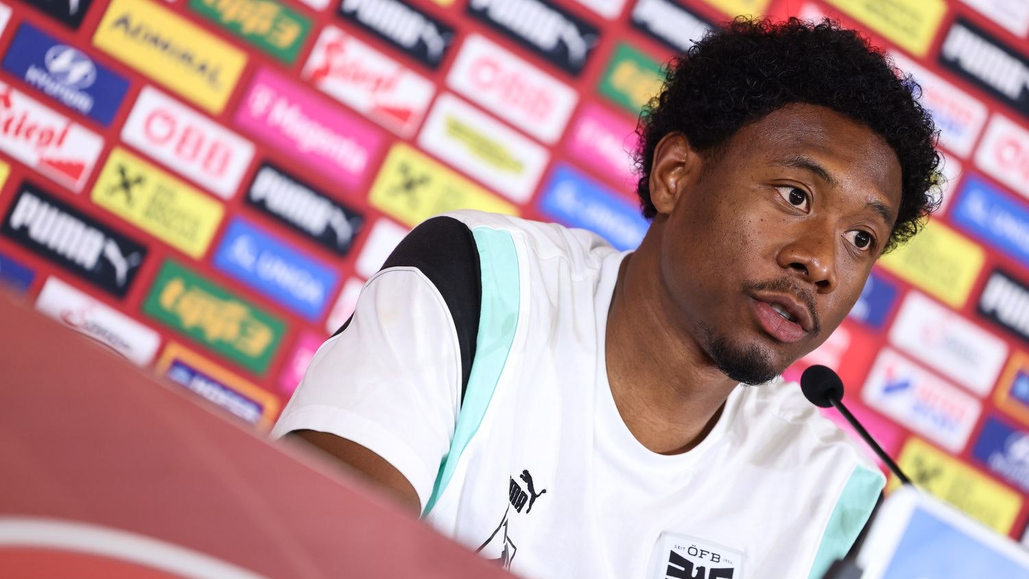 David Alaba trug die Haare wieder offen.