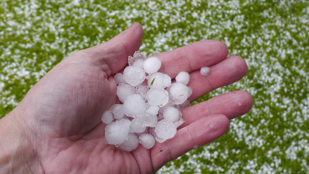 Hagel-Unwetter haben in den vergangenen Tagen schwere Schäden verursacht. Symbolbild.
