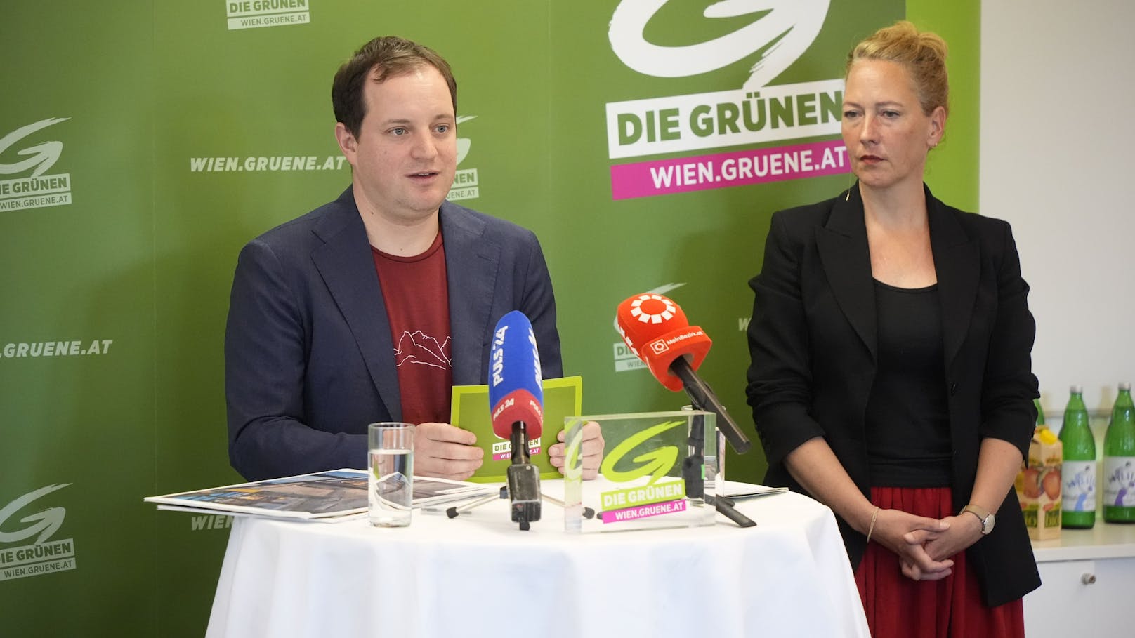 Georg Prack und Judith Pühringer fordern ein Ende der Horror-Häuser.