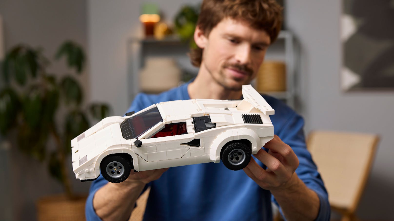 Die LEGO Gruppe launcht das beliebte Supersportcar: Den LEGO Icons Lamborghini Countach 5000 Quattrovalvole.