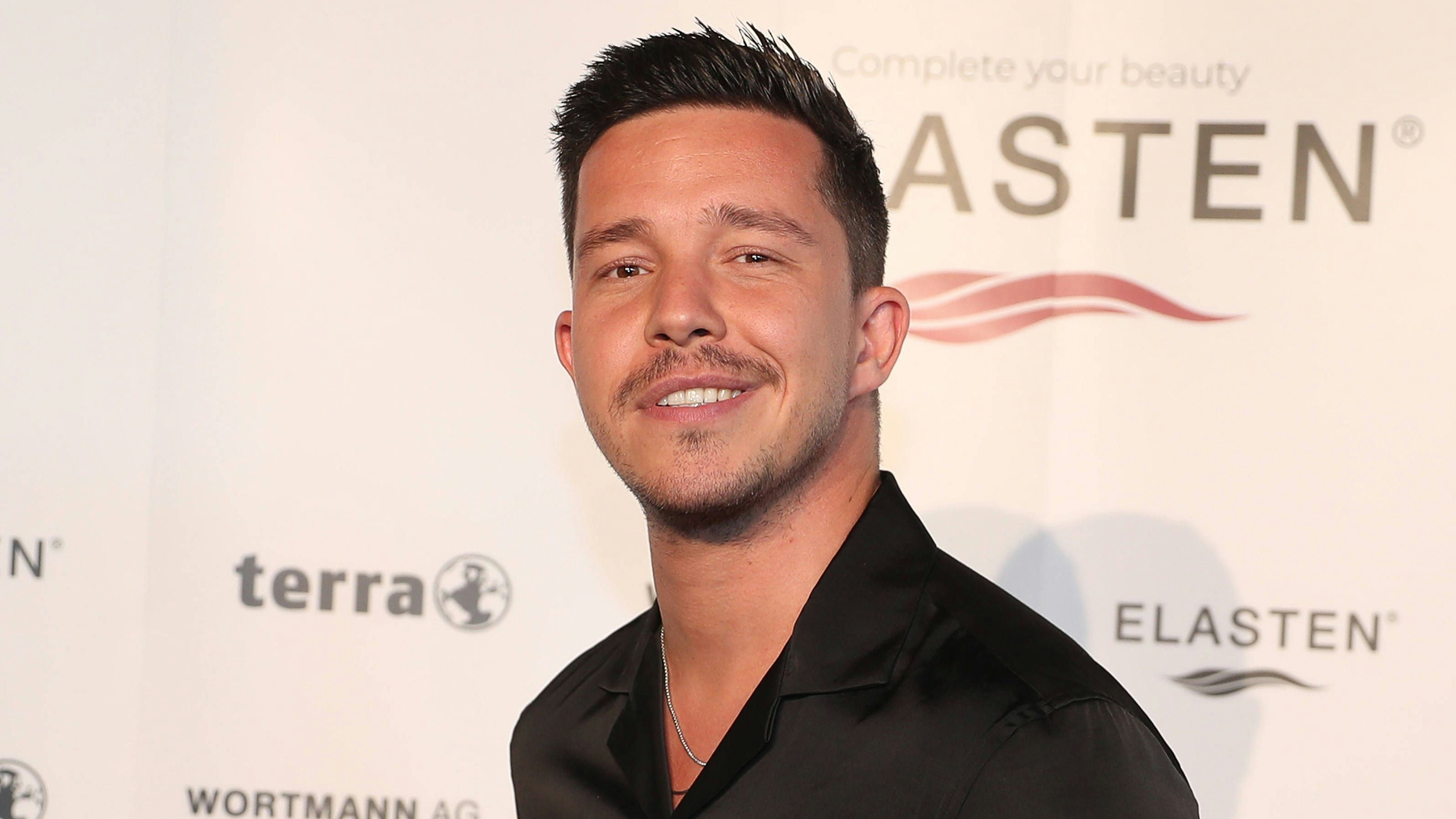 Nico Santos bestätigt die Geburt nach Vaterschaftsgerüchten.