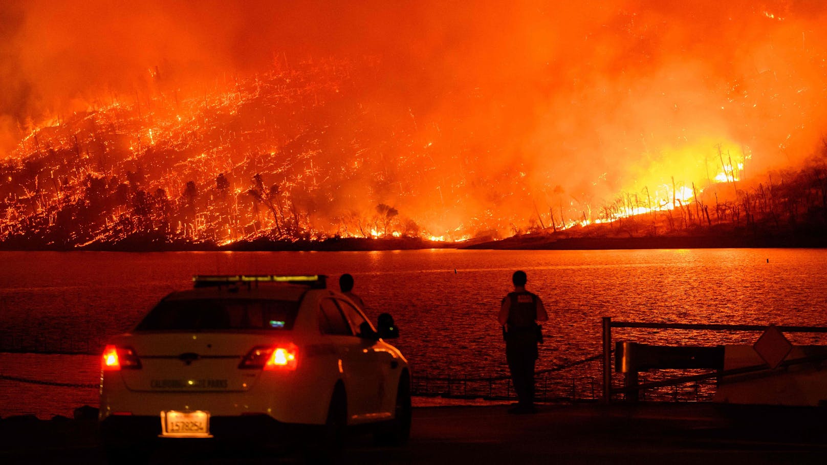 Gefährliche Waldbrände in Kalifornien: Tausende fliehen