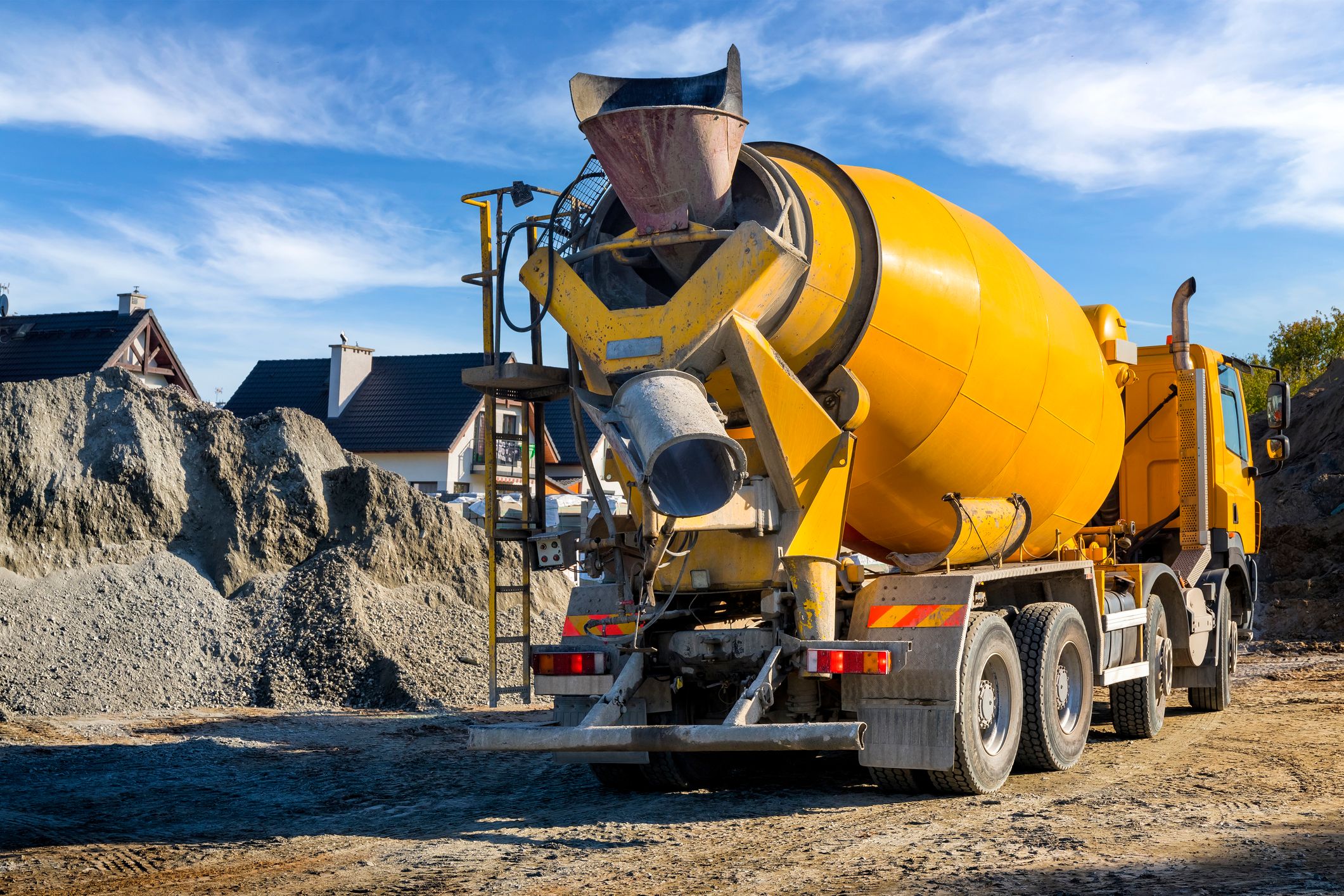 Unbekannte stahlen einen Betonmischwagen. (Symbolfoto)