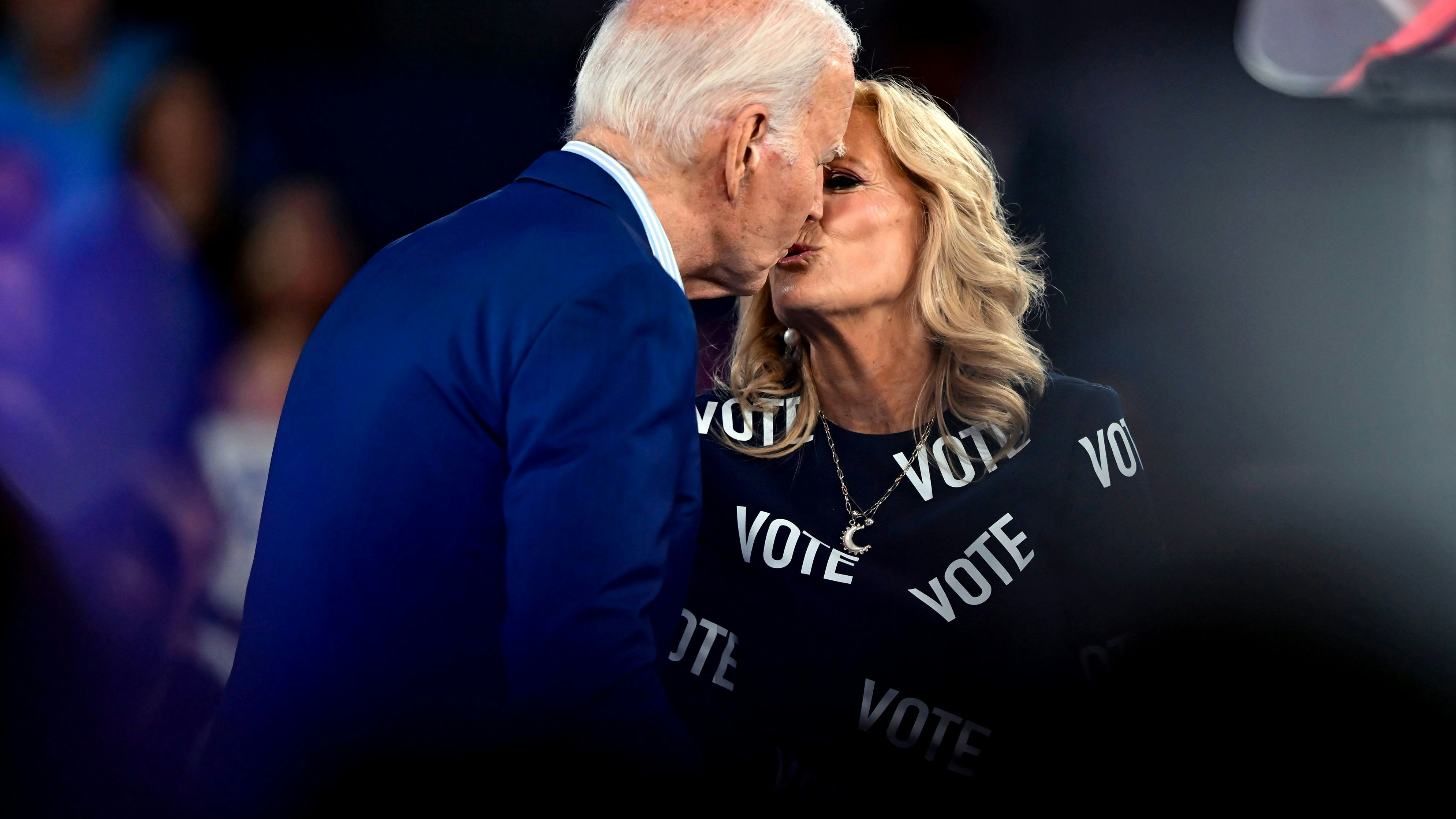 Joe und Jill Biden: Der amtierende Präsident wird für die Hohe Inflation verantwortlich gemacht