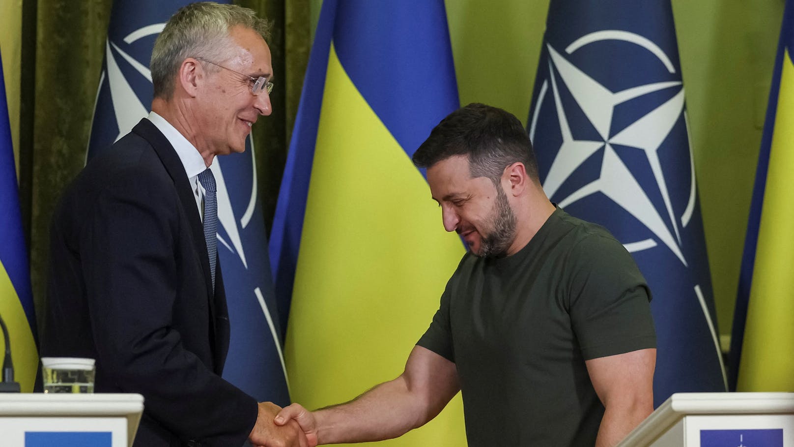 Waffen & Co. – NATO will jetzt mehr Präsenz in Ukraine