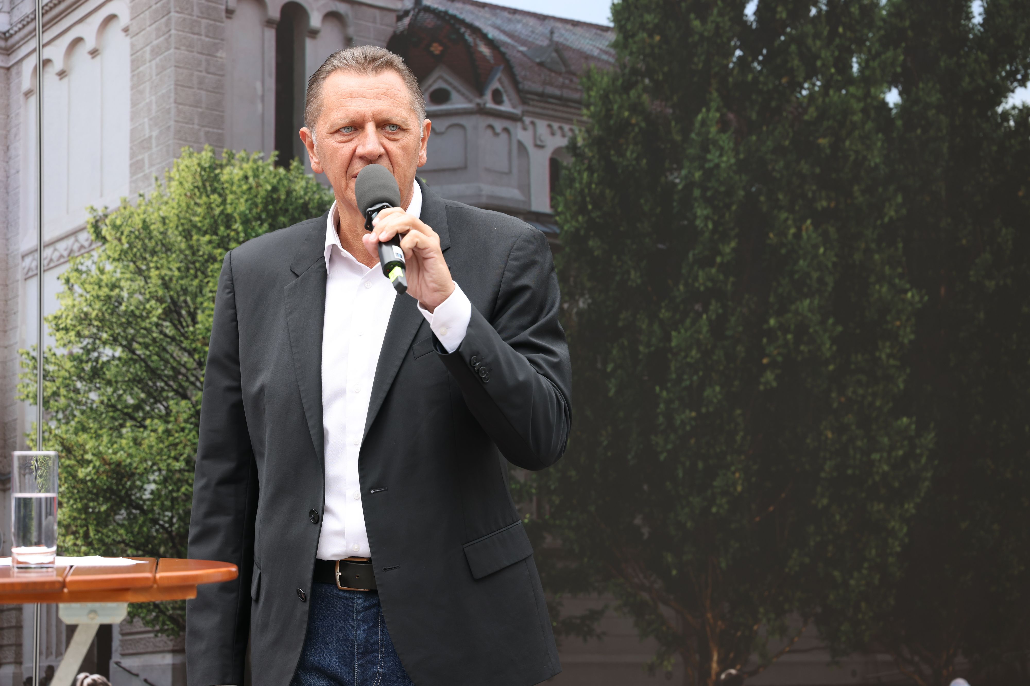 Thomas Steinhart (im Bild) fordert in einem WhatsApp-Chat den Rücktritt von Ex-Bezirksparteiobmann Harald Troch.