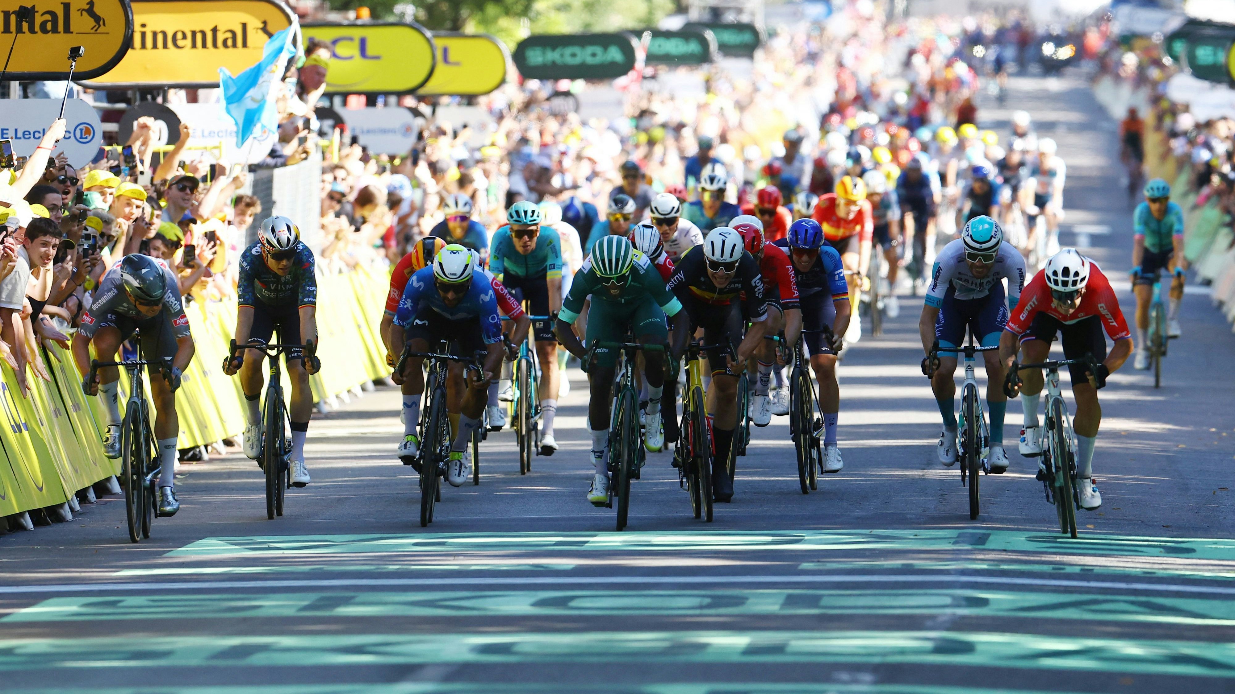 Der Niederländer Dylan Groenewegen sprintete zum Etappensieg in Dijon. 