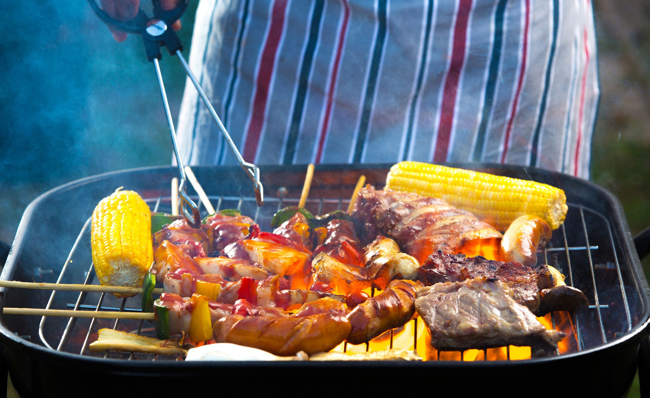 Die Österreicher stehen auf Fleisch und Gemüse vom Rost. Jeder Zweite steht mindestens einmal im Monat am Griller.