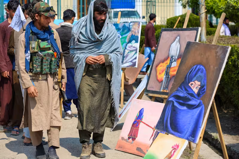 Seit ihrer Machtübernahme im August 2021 haben die Taliban die Rechte von Frauen in Afghanistan nach und nach immer weiter beschnitten.