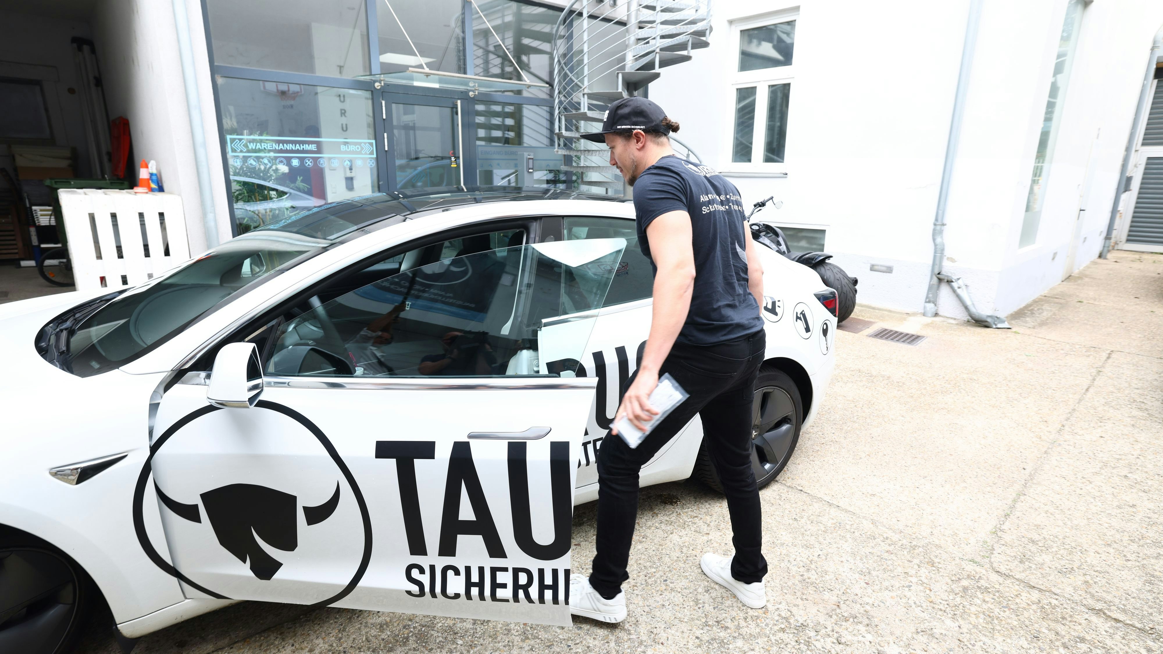 Der Taurus-Tesla des Wieners lässt sich per Chip steuern.