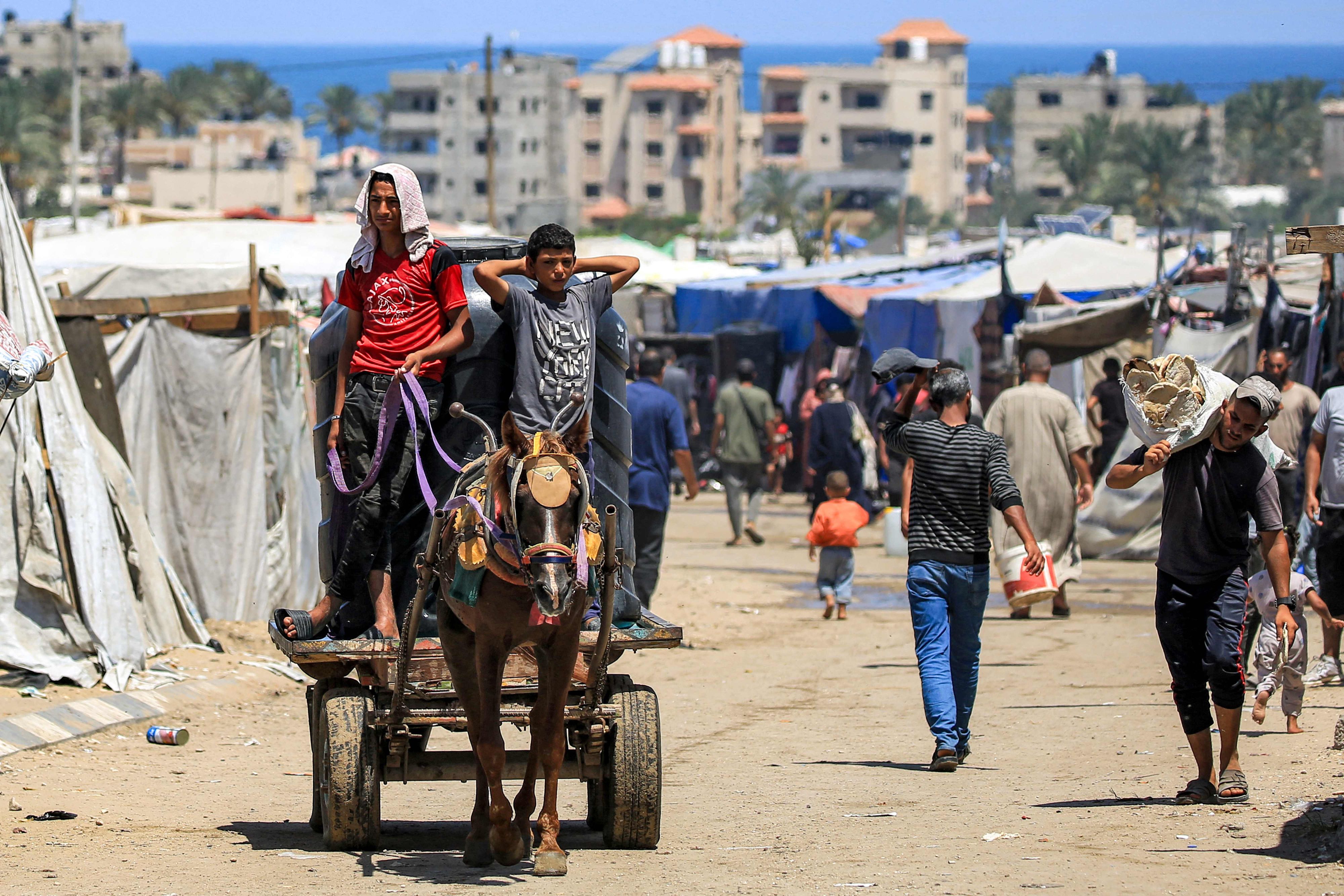 Seit dem 6. Mai stößt Israel auch in der Stadt Rafah vor, wodurch Hunderttausende Palästinenser wieder auf der Flucht sind.