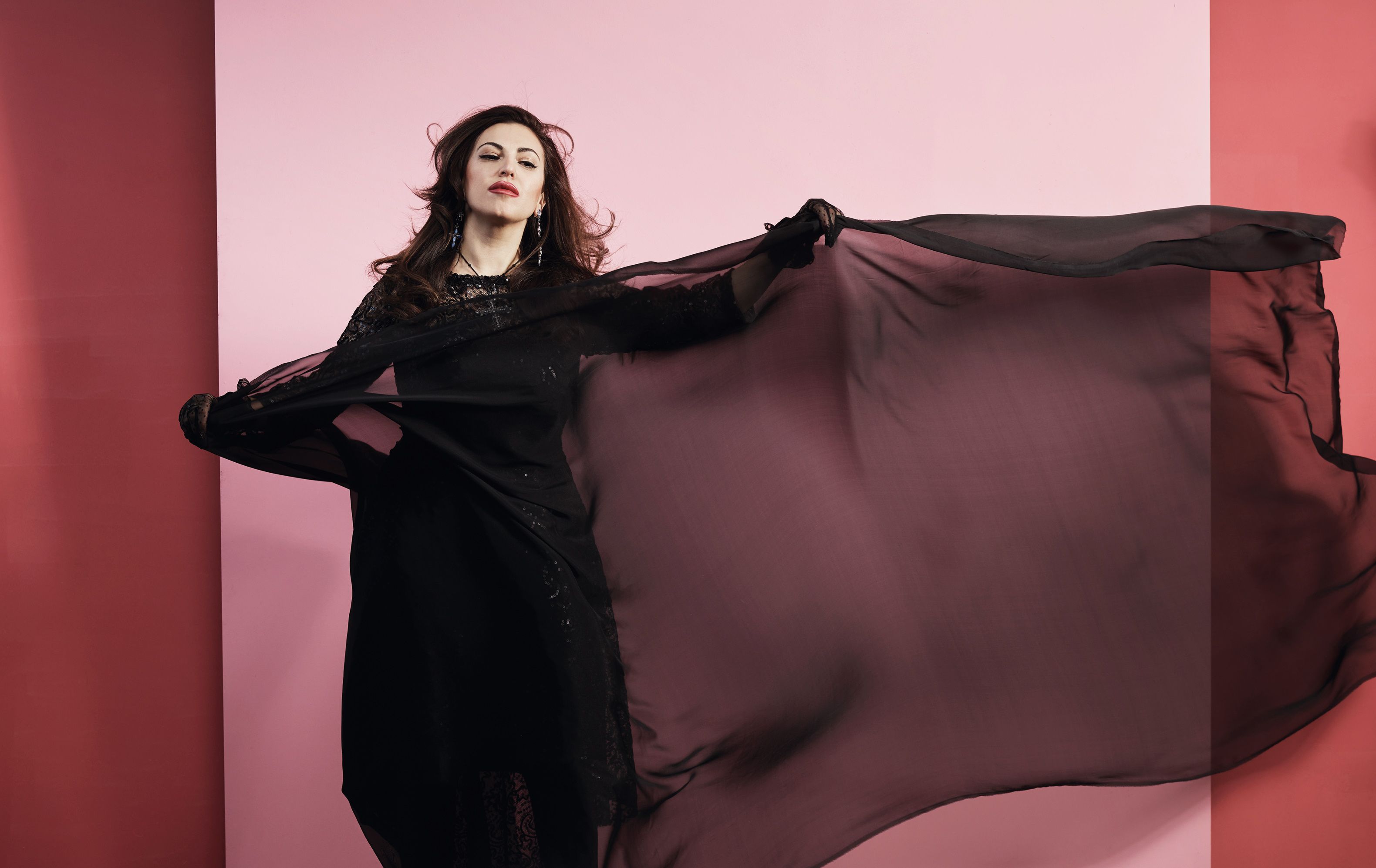 Karin Flores als Norma.