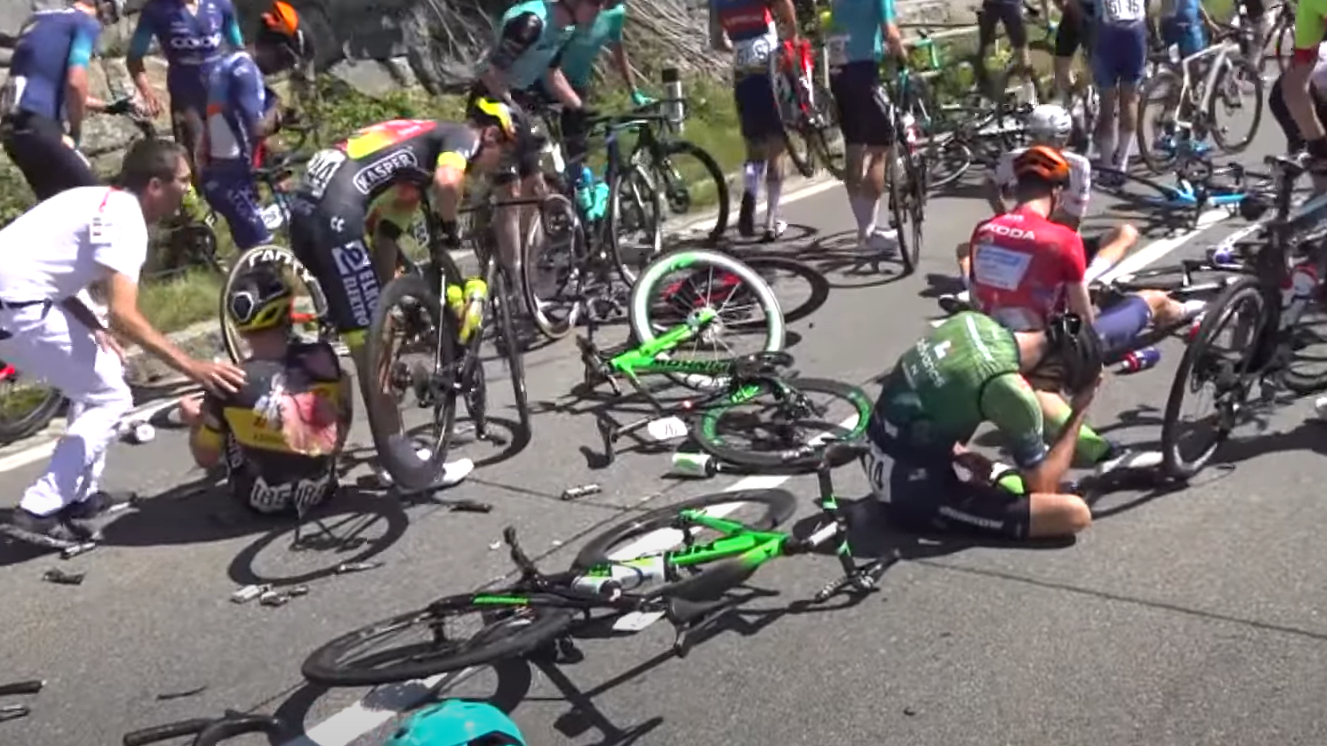 Wilder Massencrash bei Österreich-Rundfahrt