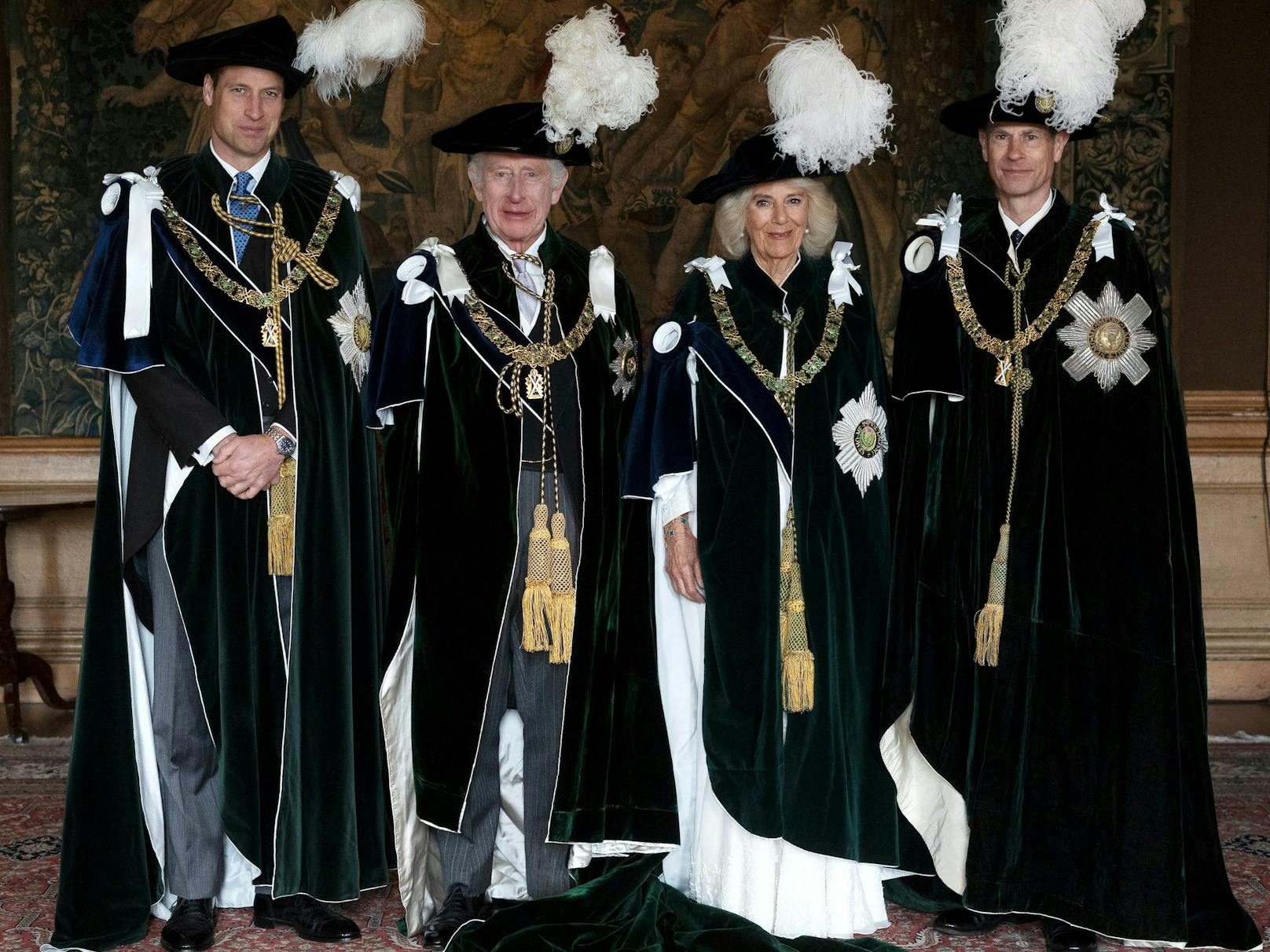 König Charles, Prinz William, Queen Camilla und Prinz Edward als starke Einheit in Schottland.