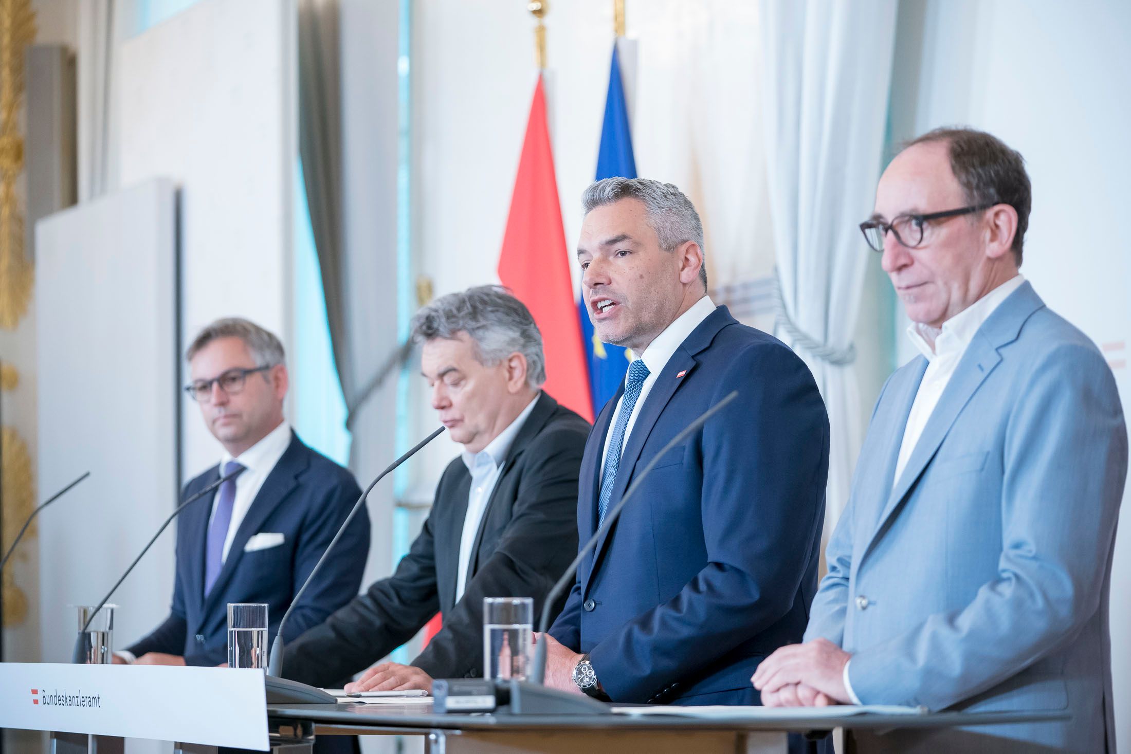 Nehammer, Kogler, Brunner und Rauch präsentieren am Donnerstag aktuelle Infos zur Kalten Progression. (Archivbild)