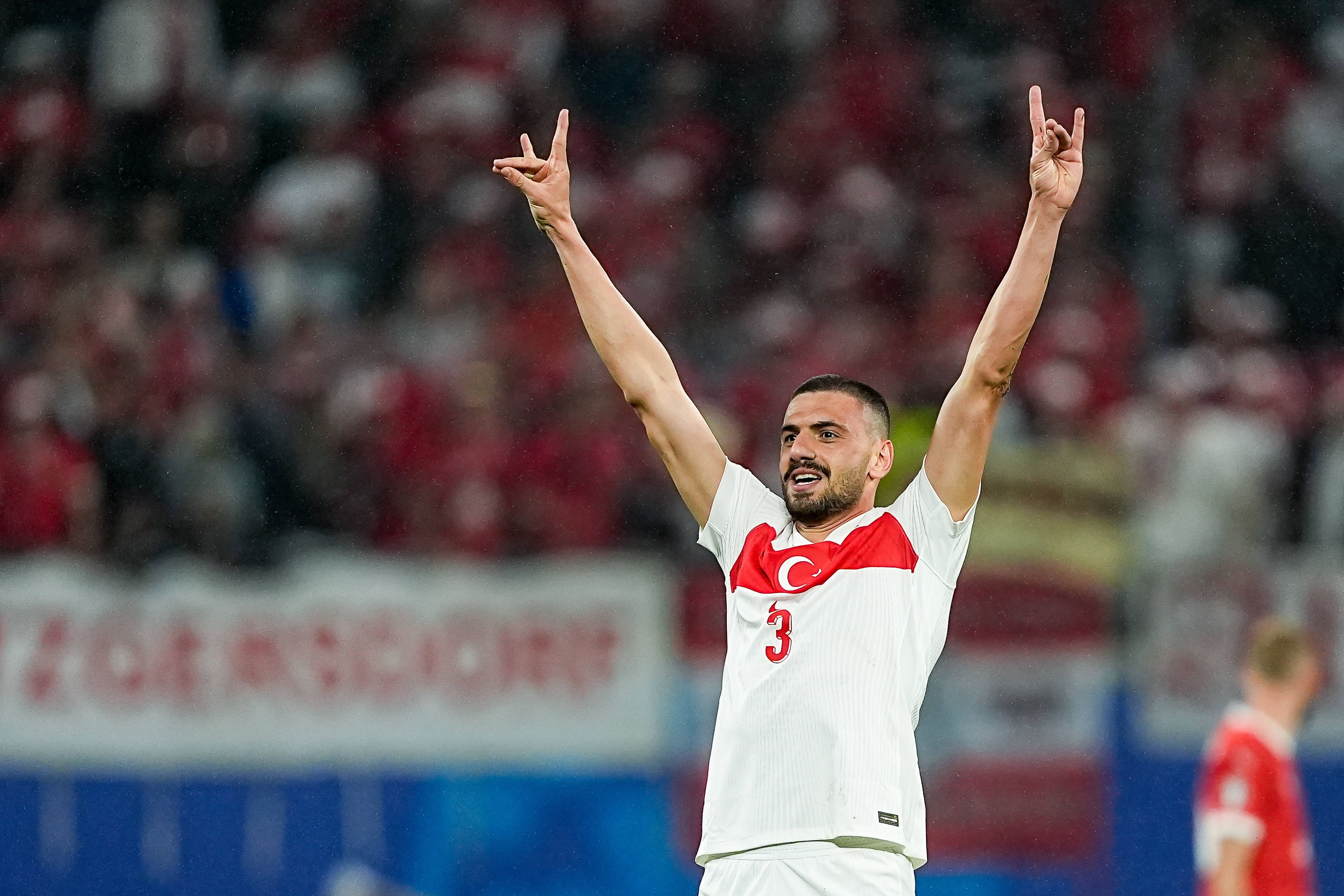 Heute.at - Türkei-Ultras rufen Fans auf: Macht Wolfsgruß