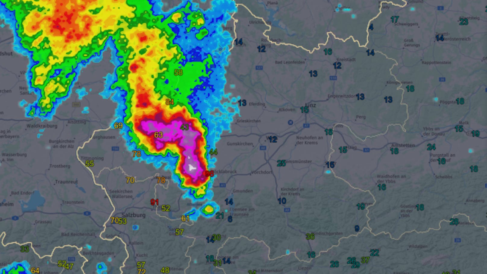 Ruhe vor dem Sturm östlich der Unwetter.