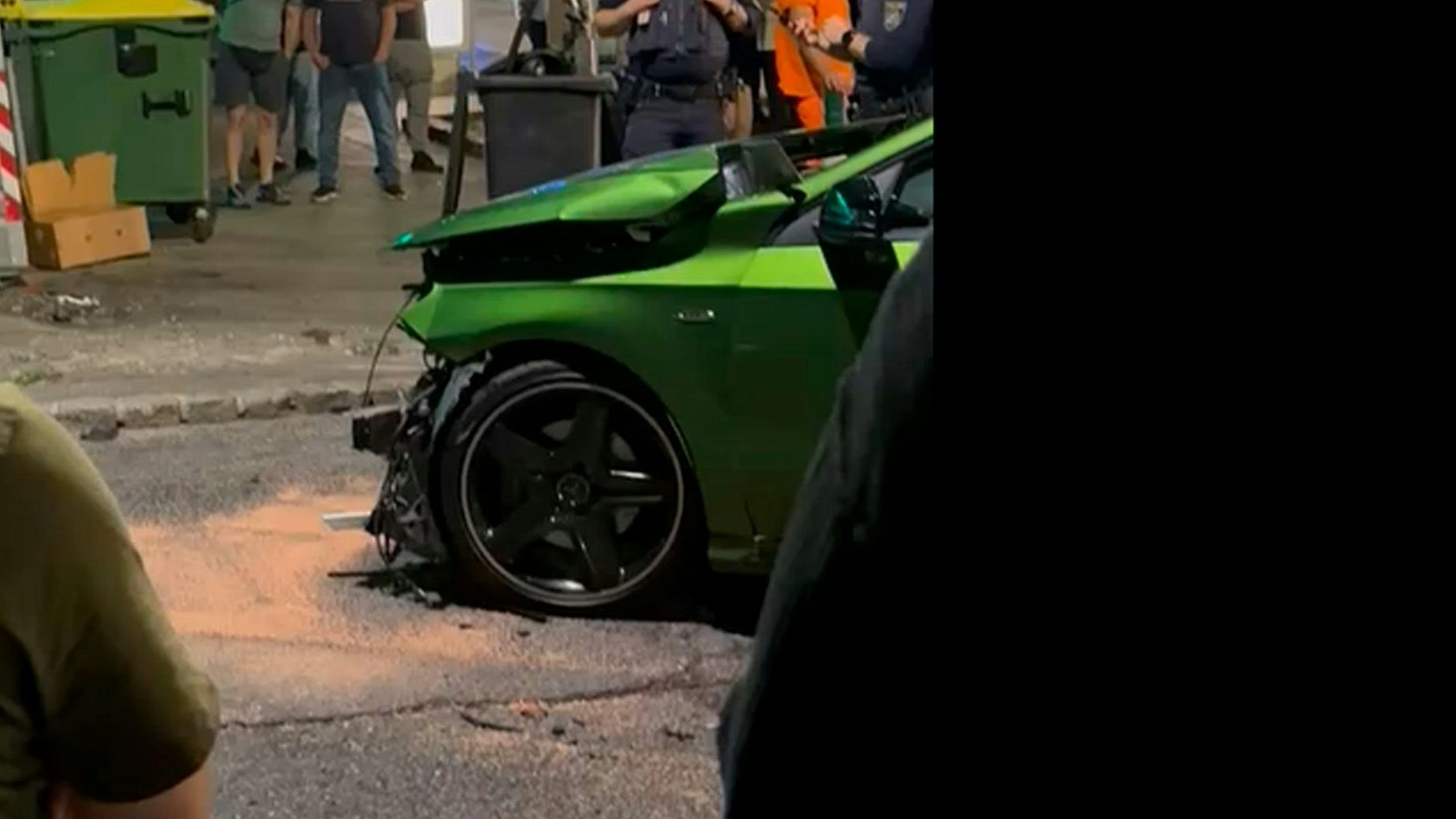 Heute.at - Trümmerfeld – schlimmer Mercedes-Crash in Wien