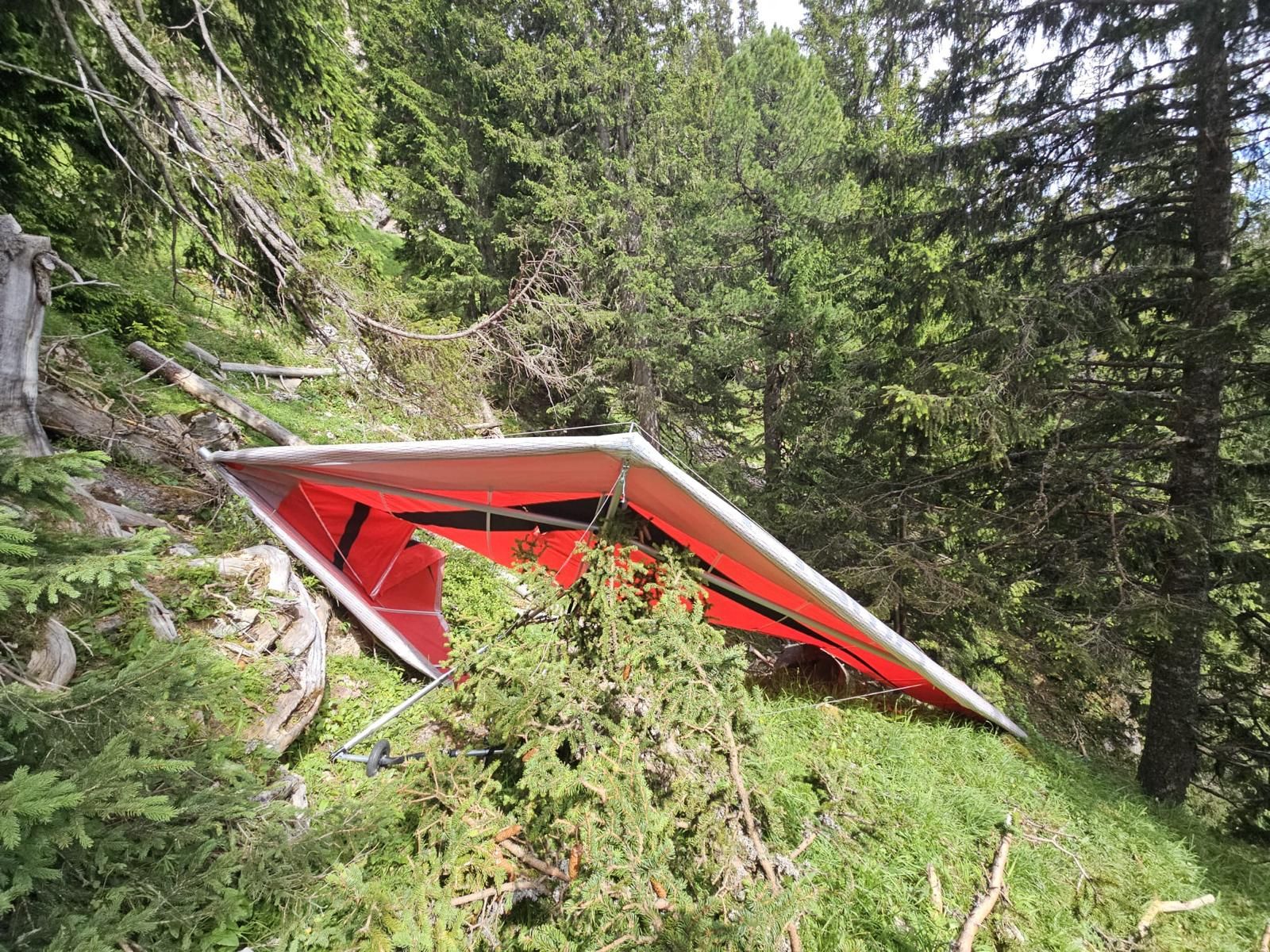 Ein 53-jähriger Drachenflieger-Pilot ist am Freitag in Tirol tödlich verunglückt.