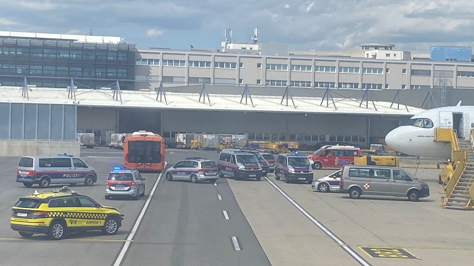 Betrunkene Männer lösen Tumult am Wiener Flughafen aus