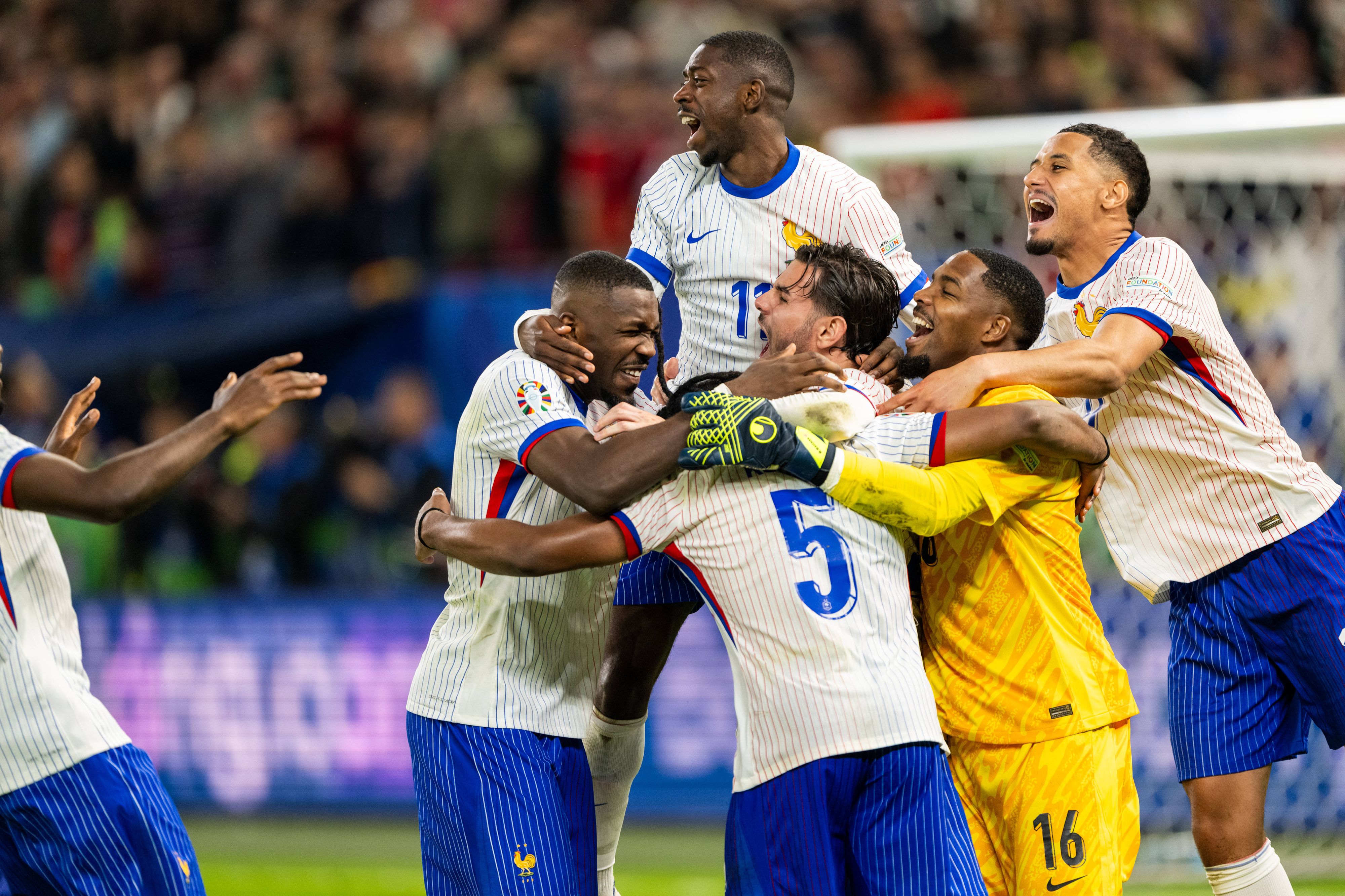 Heute.at - Franzosen nach Wahlergebnis: Es lebe die Vielfalt