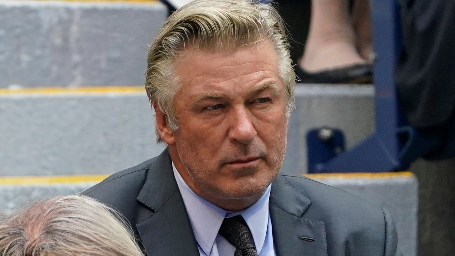 Jetzt muss sich Hollywood-Star Baldwin wegen fahrlässiger Tötung vor Gericht verantworten.