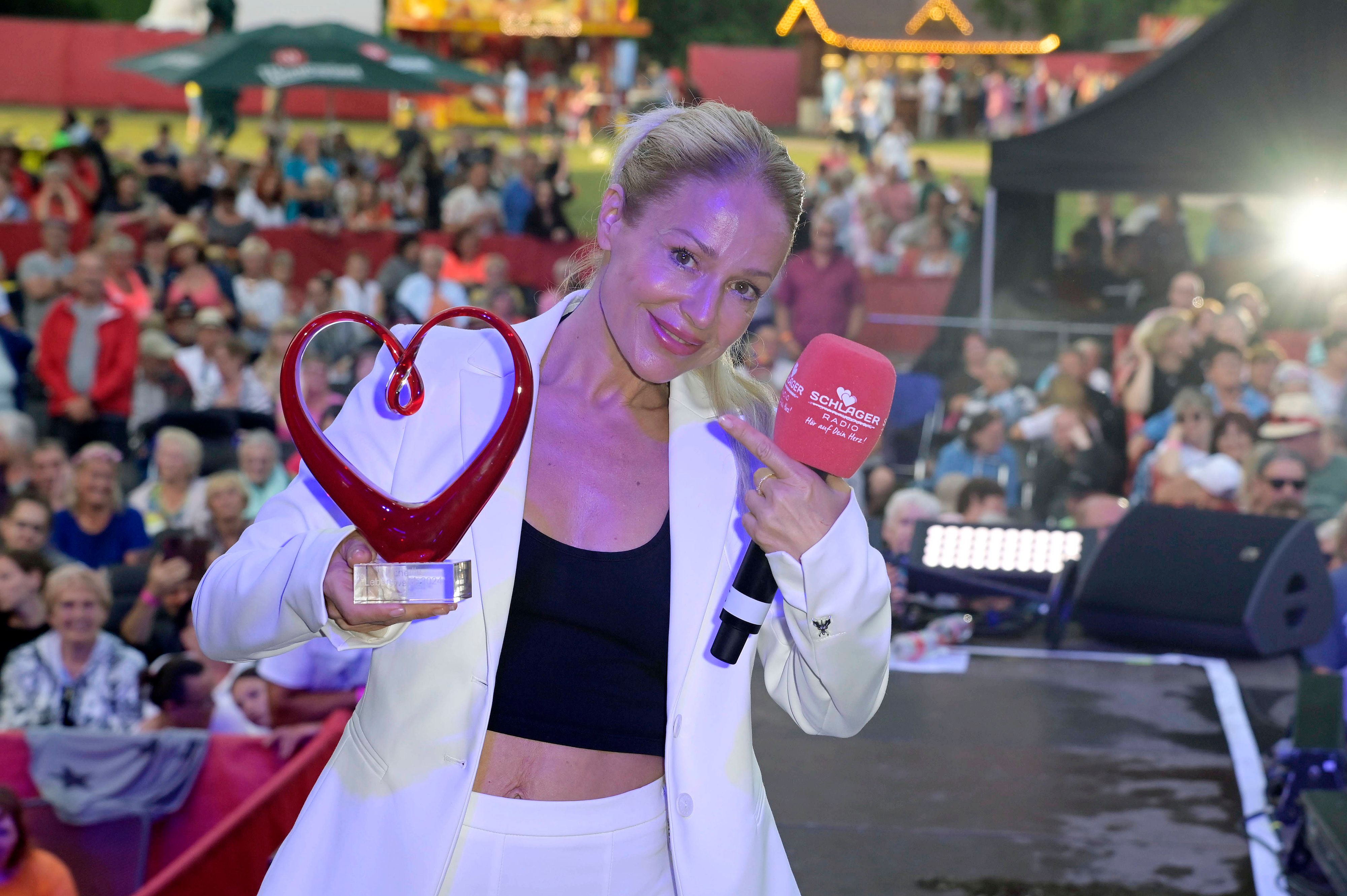 Schlager-Königin Michelle brachte ein neues Album heraus, kündigte eine Tour an und wurde für ihr Lebenswerk geehrt.