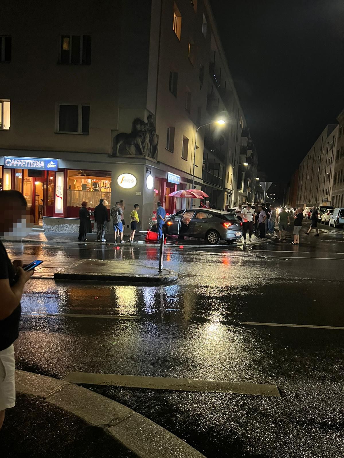 Spektakulärer Unfall in Wien-Simmering