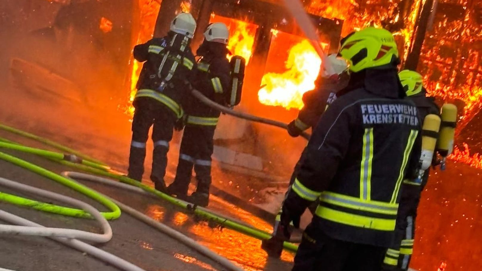 Vierkanthof brannte – höchste Alarmstufe für Feuerwehr