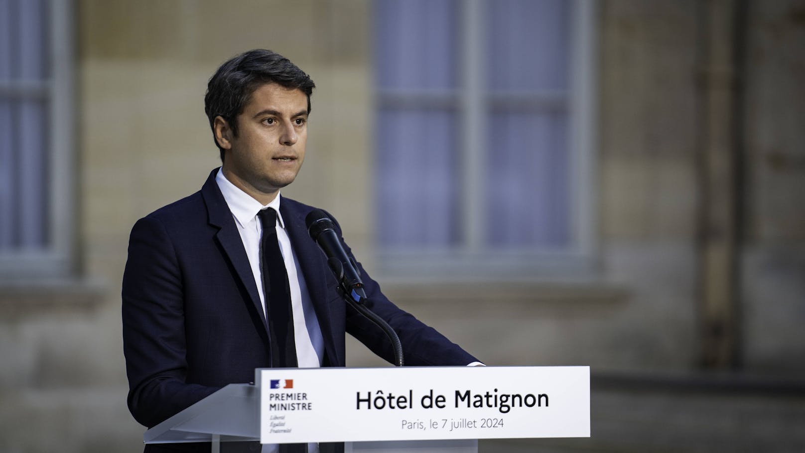 Macron lehnt Rücktritt von Premier Attal vorerst ab
