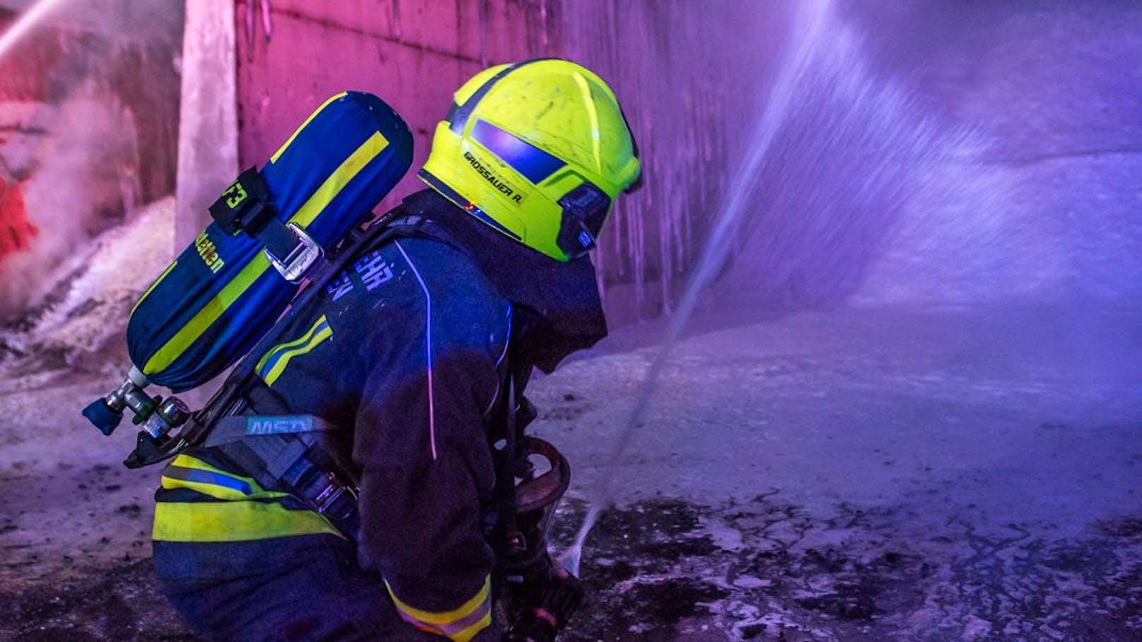 160 Feuerwehrleute kämpften gegen die Flammen.