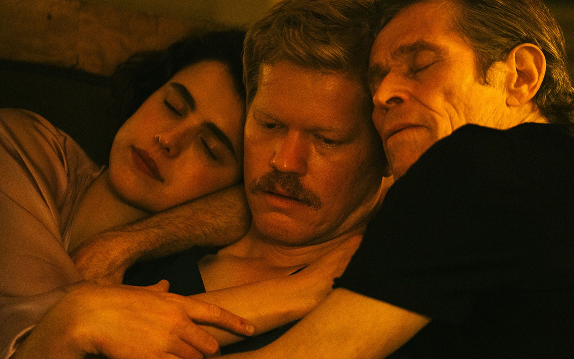 Margaret Qualley, Jesse Plemons und Willem Dafoe