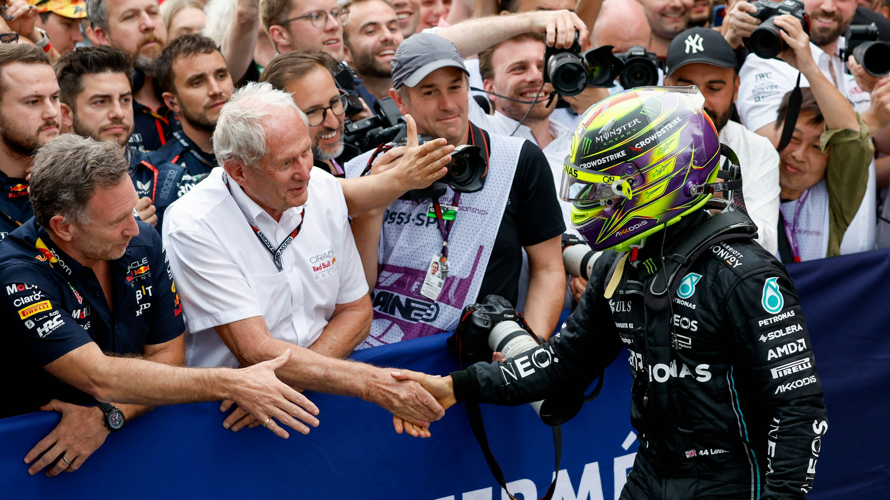 Nach dem Rennen gratulierte Helmut Marko Lewis Hamilton zum Sieg in Silverstone.