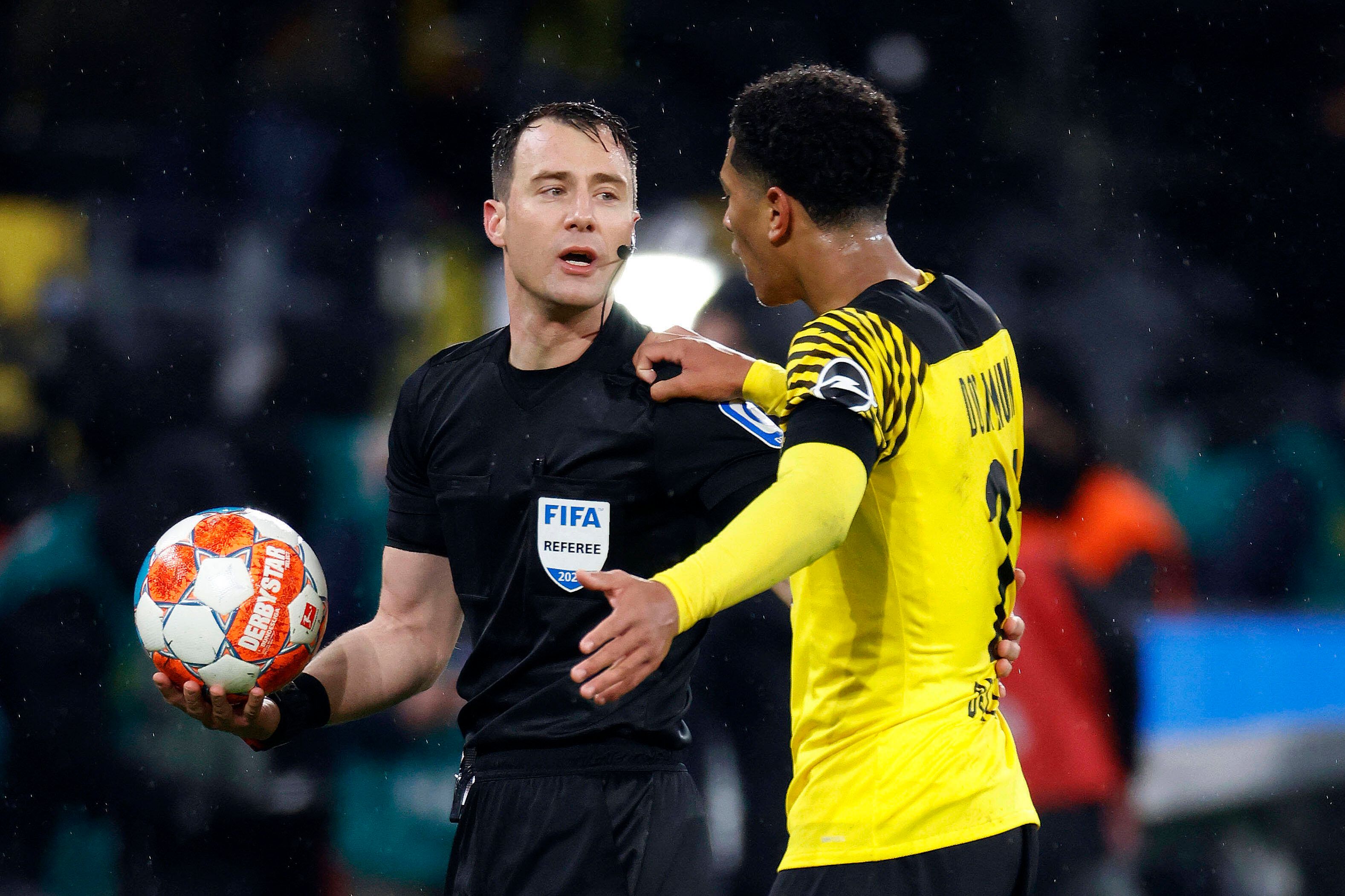 Jude Bellingham und Felix Zwayer – 2021 kam es zum Eklat.