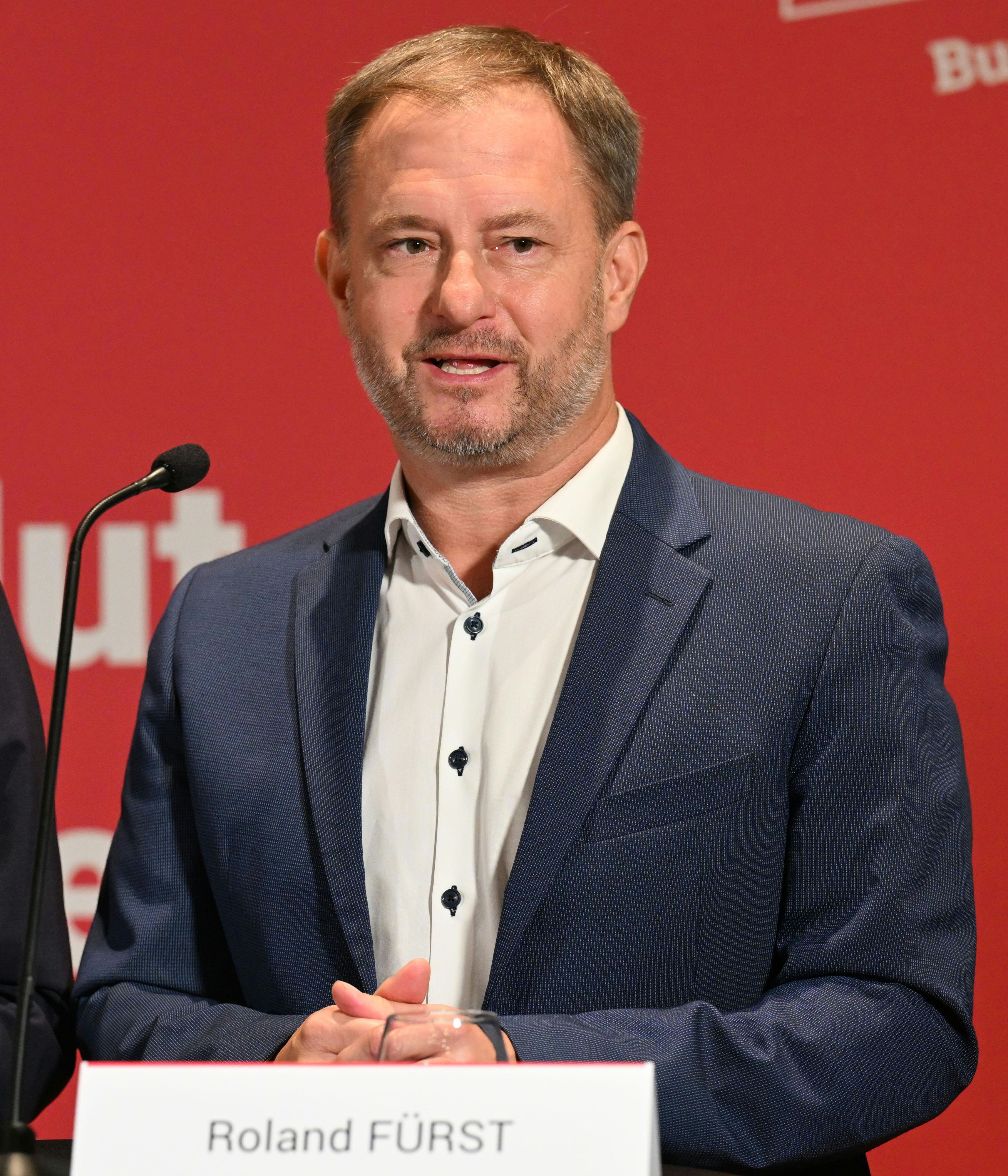 Roland Fürst, Klubchef der SPÖ Burgenland, will Justizzentren an den EU-Außengrenzen für schwere Straftäter.