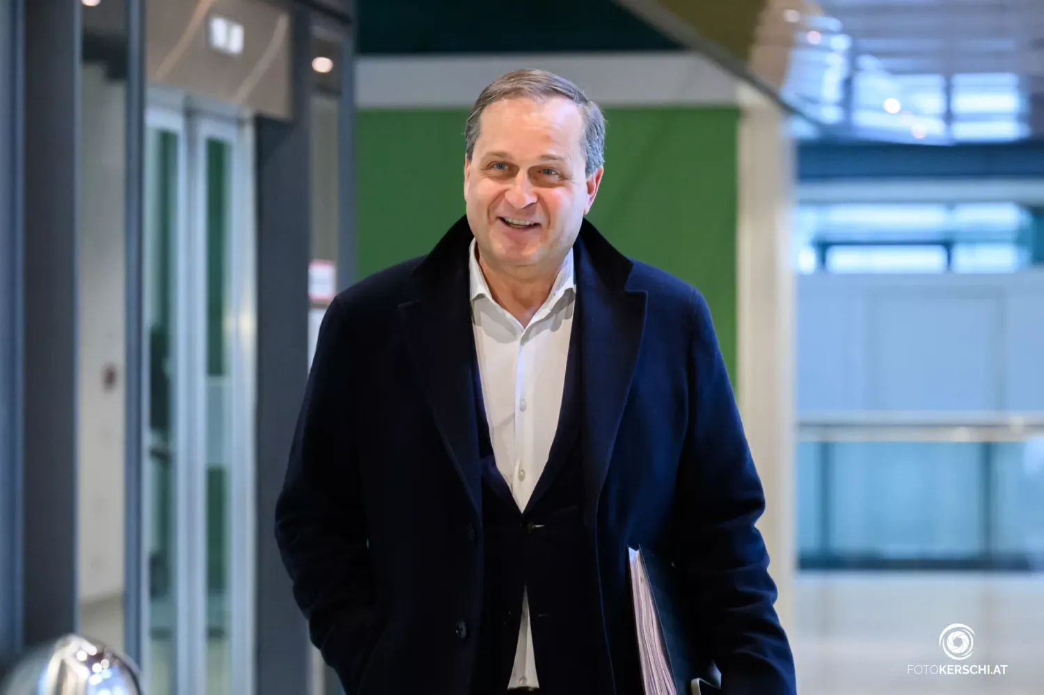 Das Lachen dürfte Dietmar Kerschbaum vergangen sein: Der Brucknerhaus-Chef ist jetzt endgültig weg.