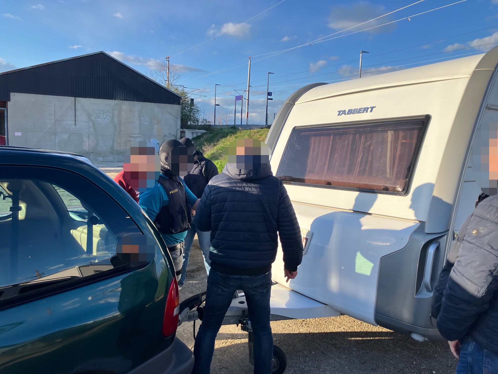 Bei der vermeintlichen Übergabe erfolgte der Zugriff. Der Mann sitzt jetzt in der Justizanstalt in Garsten.