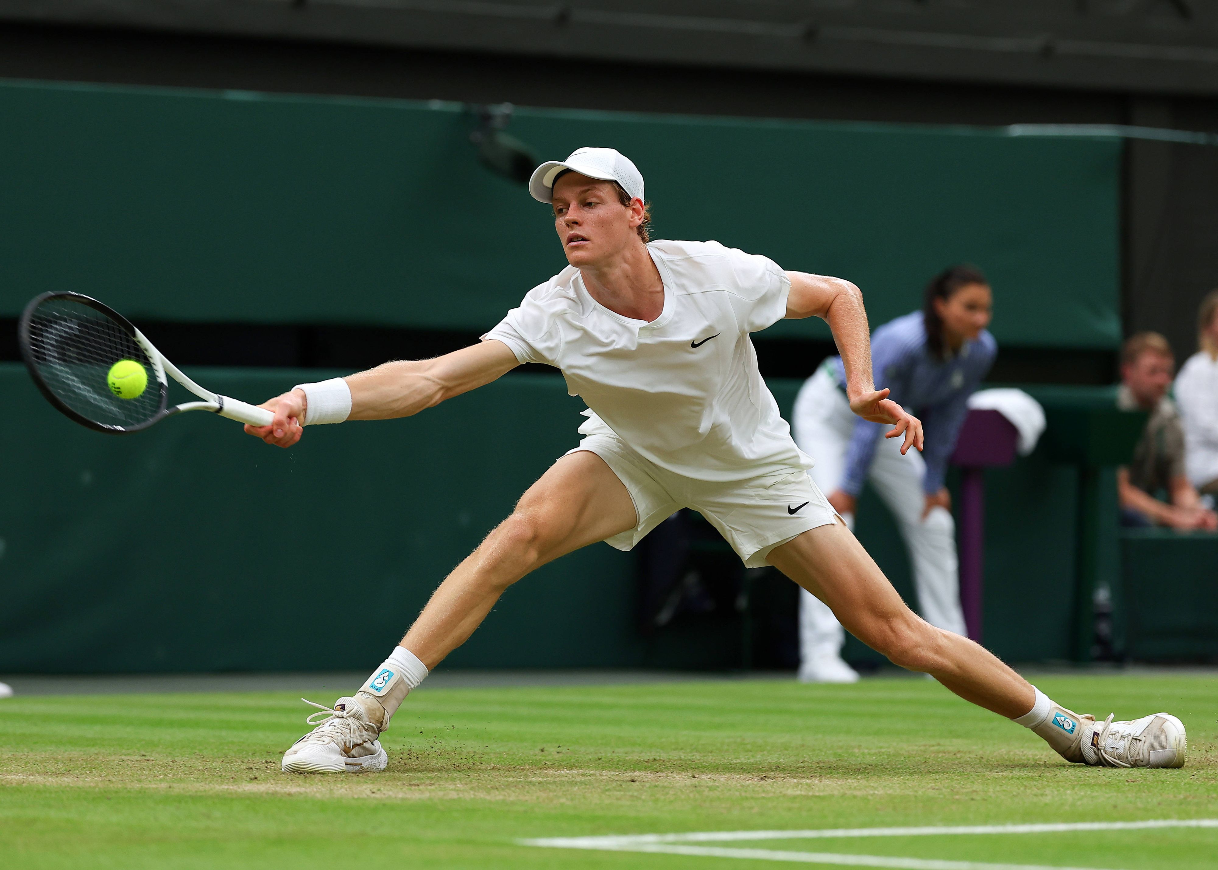 9th July 2024 All England Lawn Tennis and Croquet Club, London, England Wimbledon Tennis Tournament, Day 9 Jannik Sinner ITA from the baseline against Daniil Medvedev RUS, mens singles quarter final match PUBLICATIONxNOTxINxUK ActionPlus12666374 JohnxPatrickxFletcher