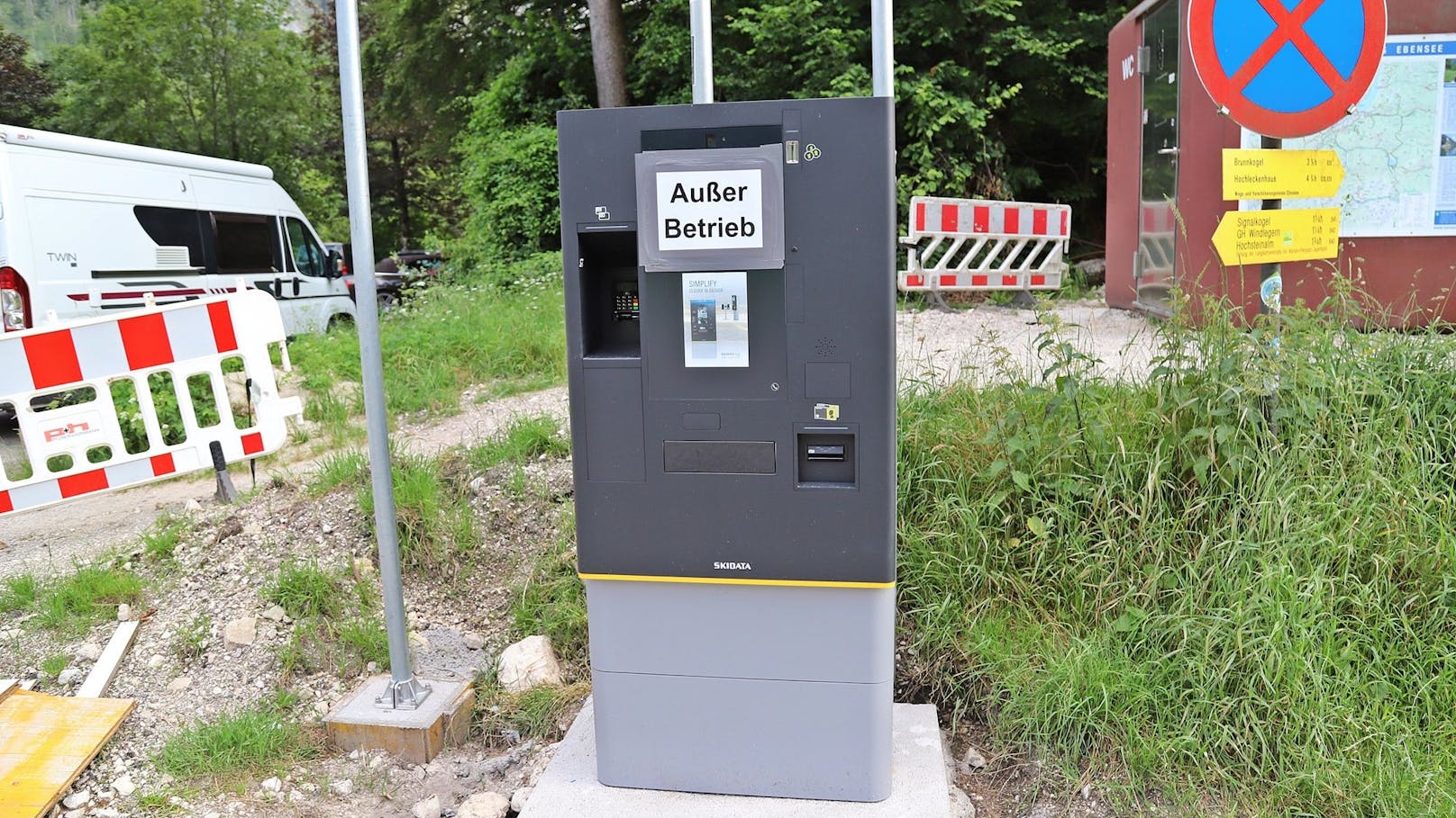 8-Euro-Gebühr soll Parkplatz-Chaos an Badesee beenden