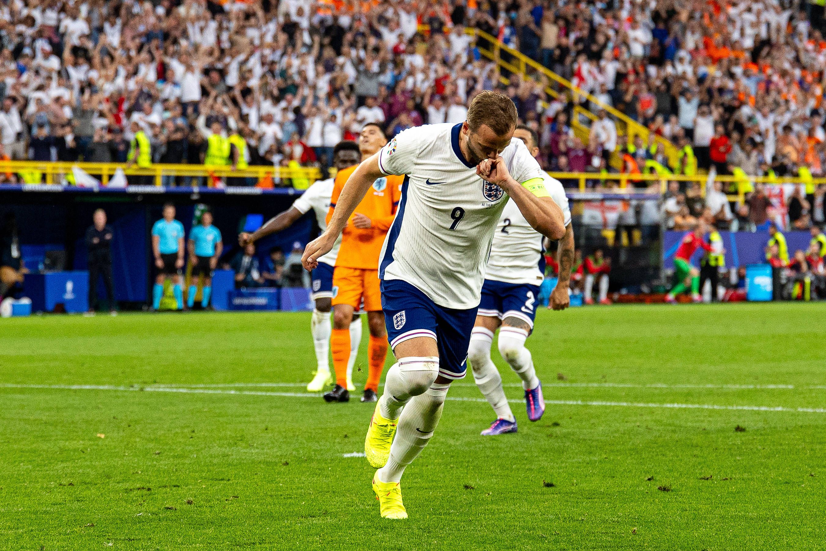 Per Elfmeter erzielte Harry Kane den Ausgleich gegen Holland.