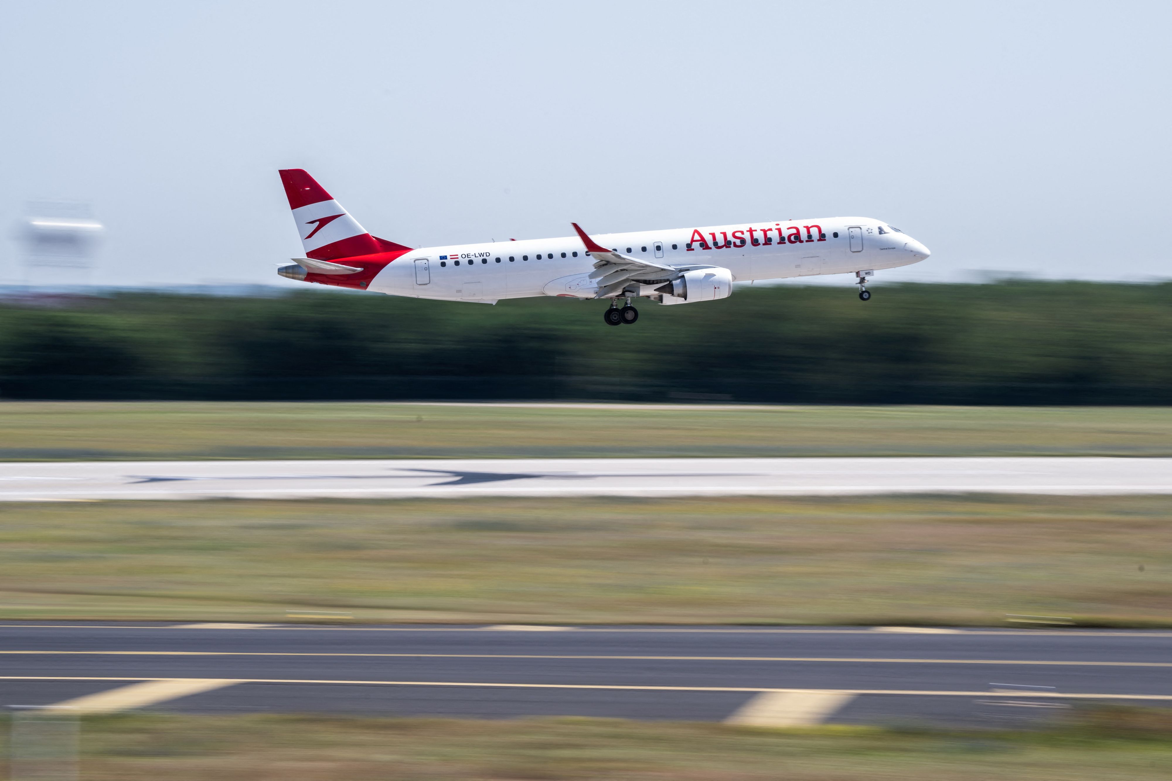 AUA-Flugzeuge werden vorerst bis 15. Dezember Tel Aviv nicht anfliegen.