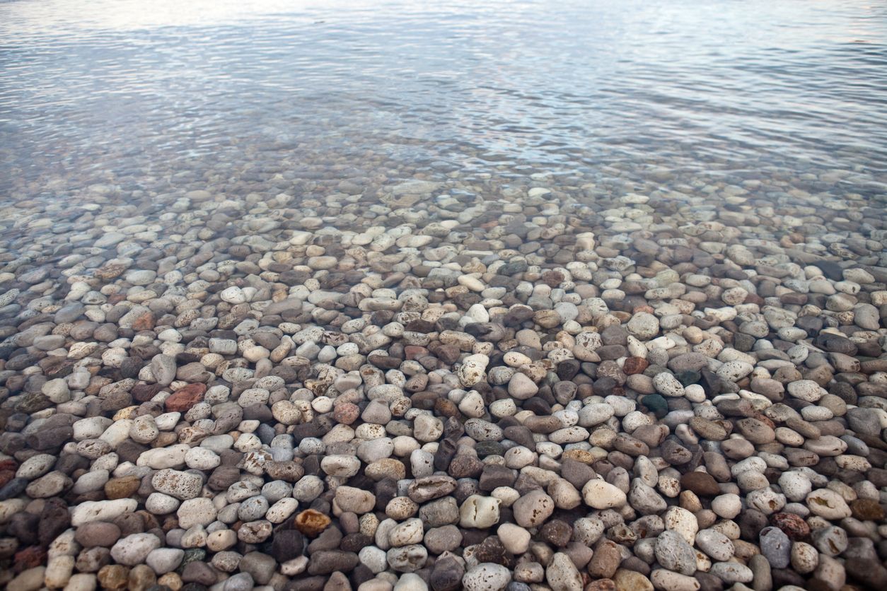 Im seichten Wasser der Baggerlöcher in Rankweil verstarb der 53-Jährige plötzlich. Symbolfoto
