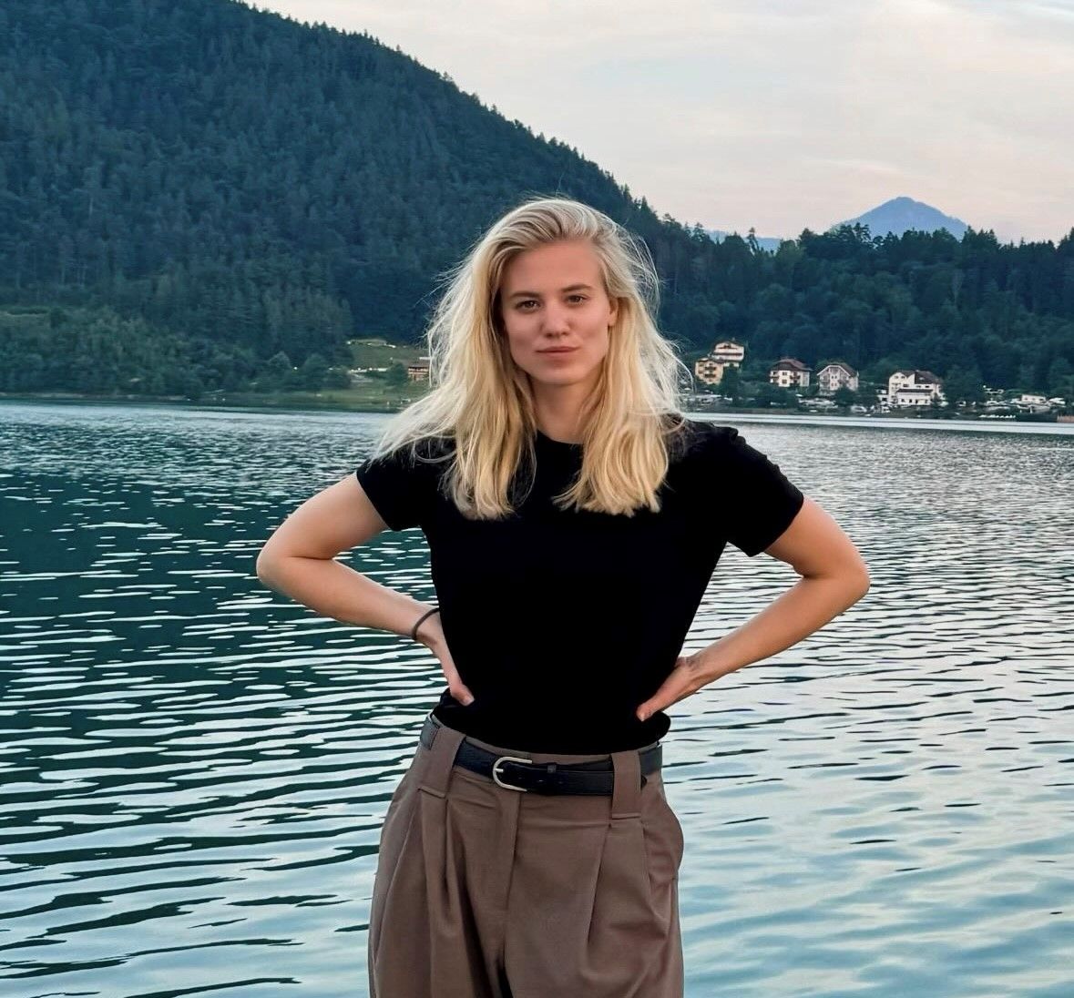 Gebuertstagkind Larissa Marolt an ihrem geliebten Klopeiner See.