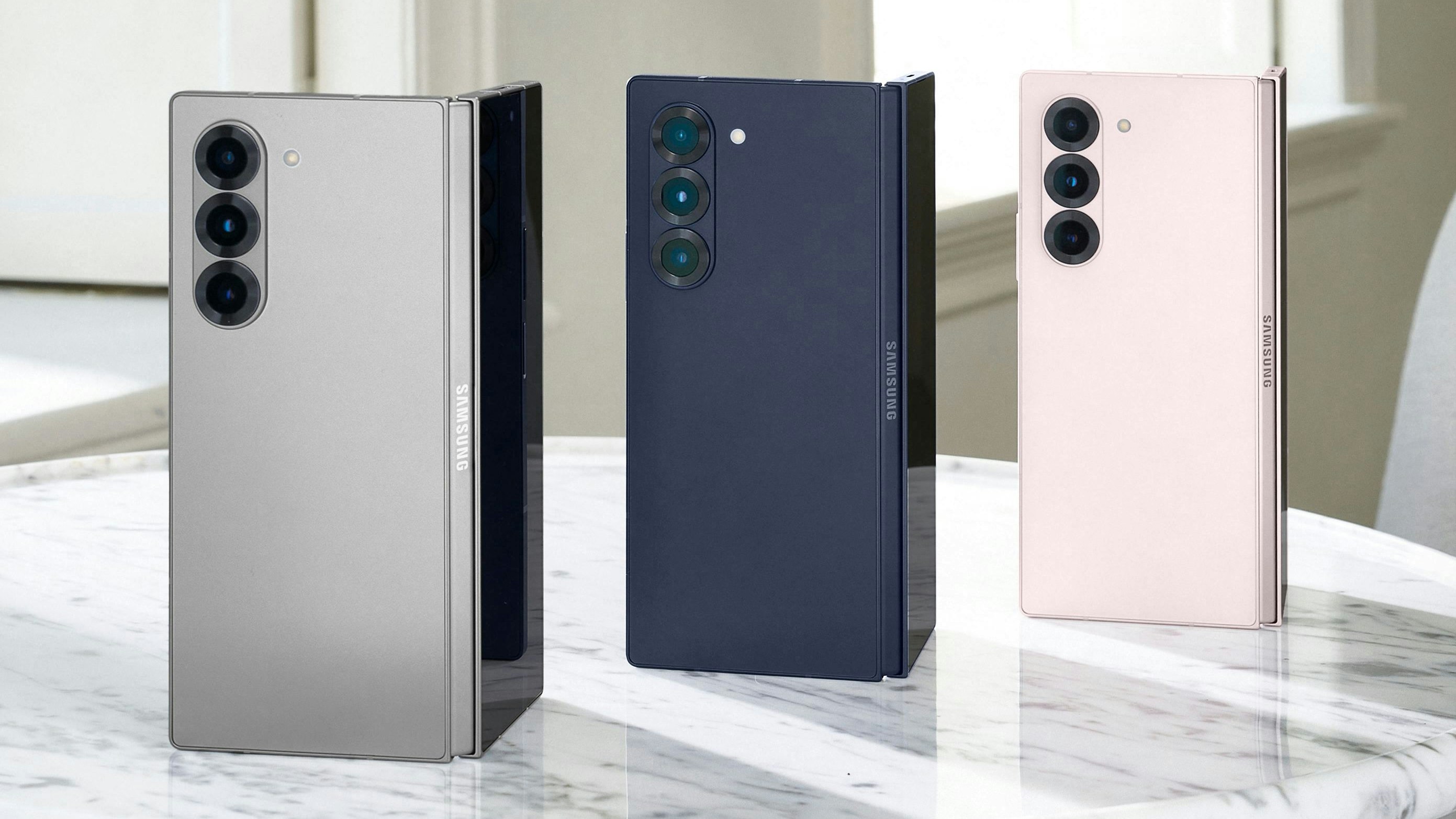 Samsung hat beim Design des neuen Galaxy Z Fold6 im Vergleich zum Vorgänger wenig geändert.