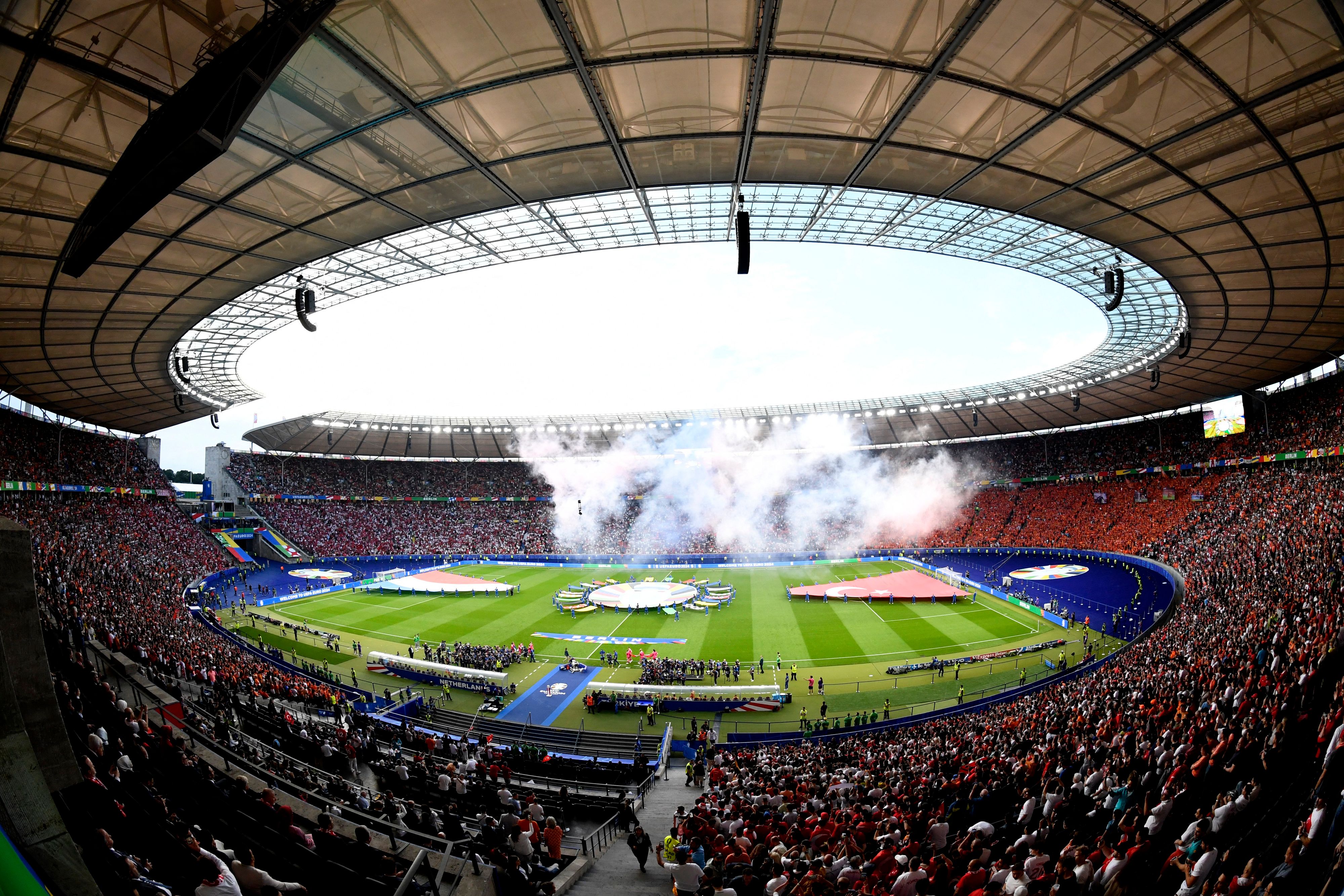 Google weist auf eine Reihe von Funktionen im Kartendienst Maps hin, die den Fans beim Feiern und Anfeuern helfen sollen.