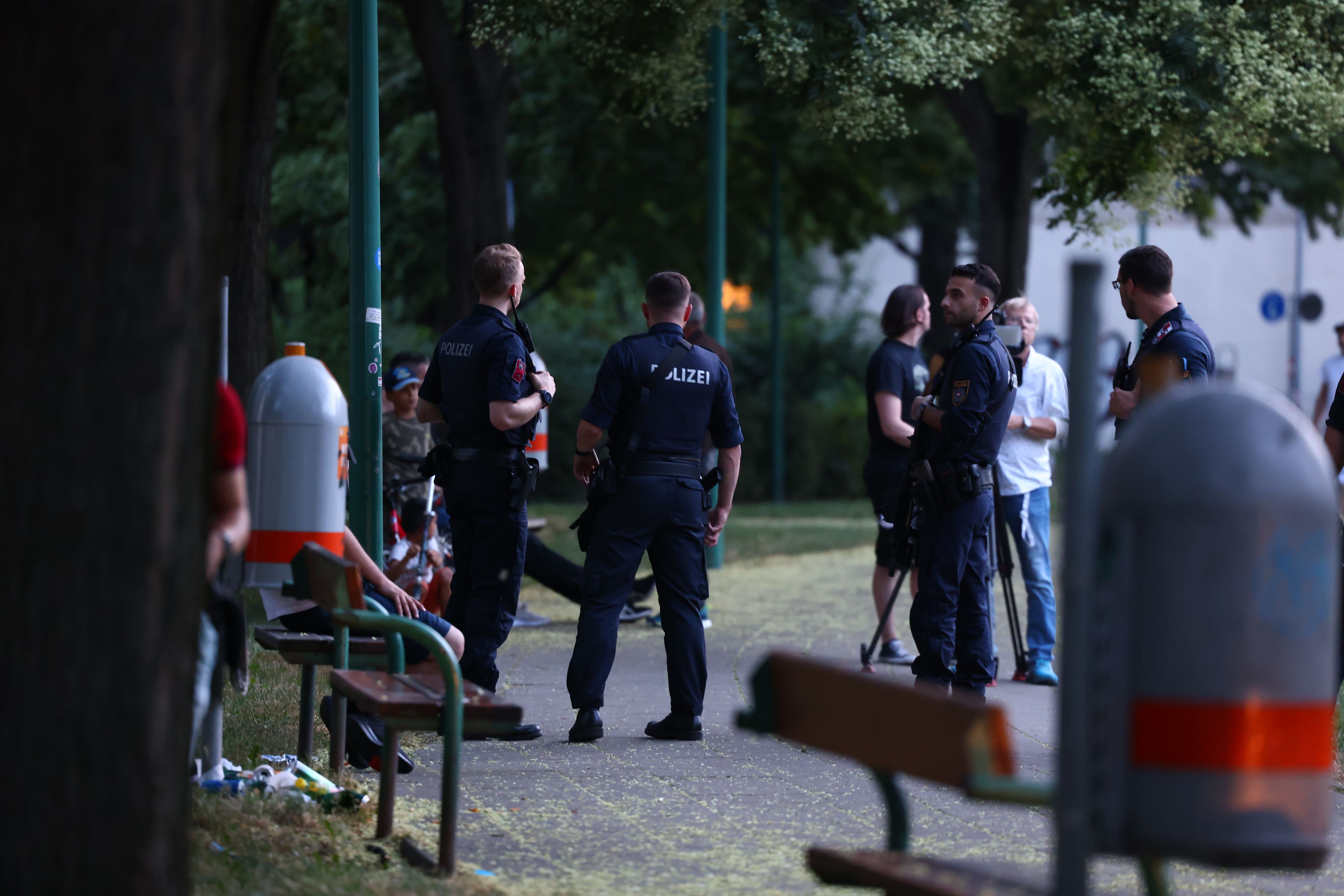 42 Identitätsfeststellungen sowie 38 Personsdurchsuchungen wurden durchgeführt.