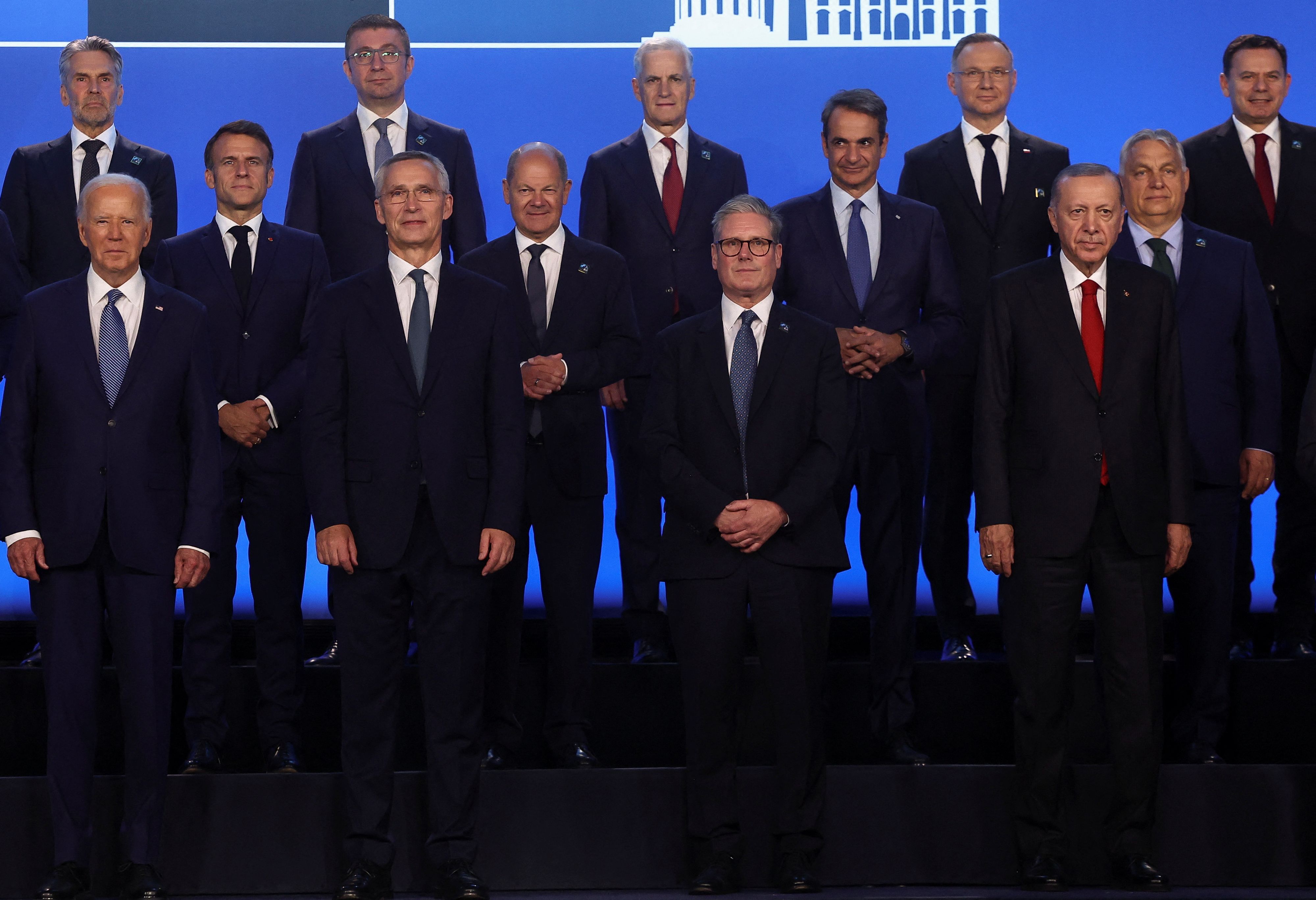 US-Präsident Joe Biden zusammen mit anderen Staats- und Regierungschefs am Nato-Gipfel in Washington. (10. Juli 2024)