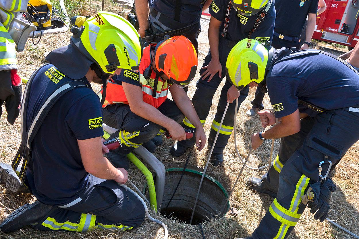 Arbeiter in Kanalsystem von Flutwelle getötet